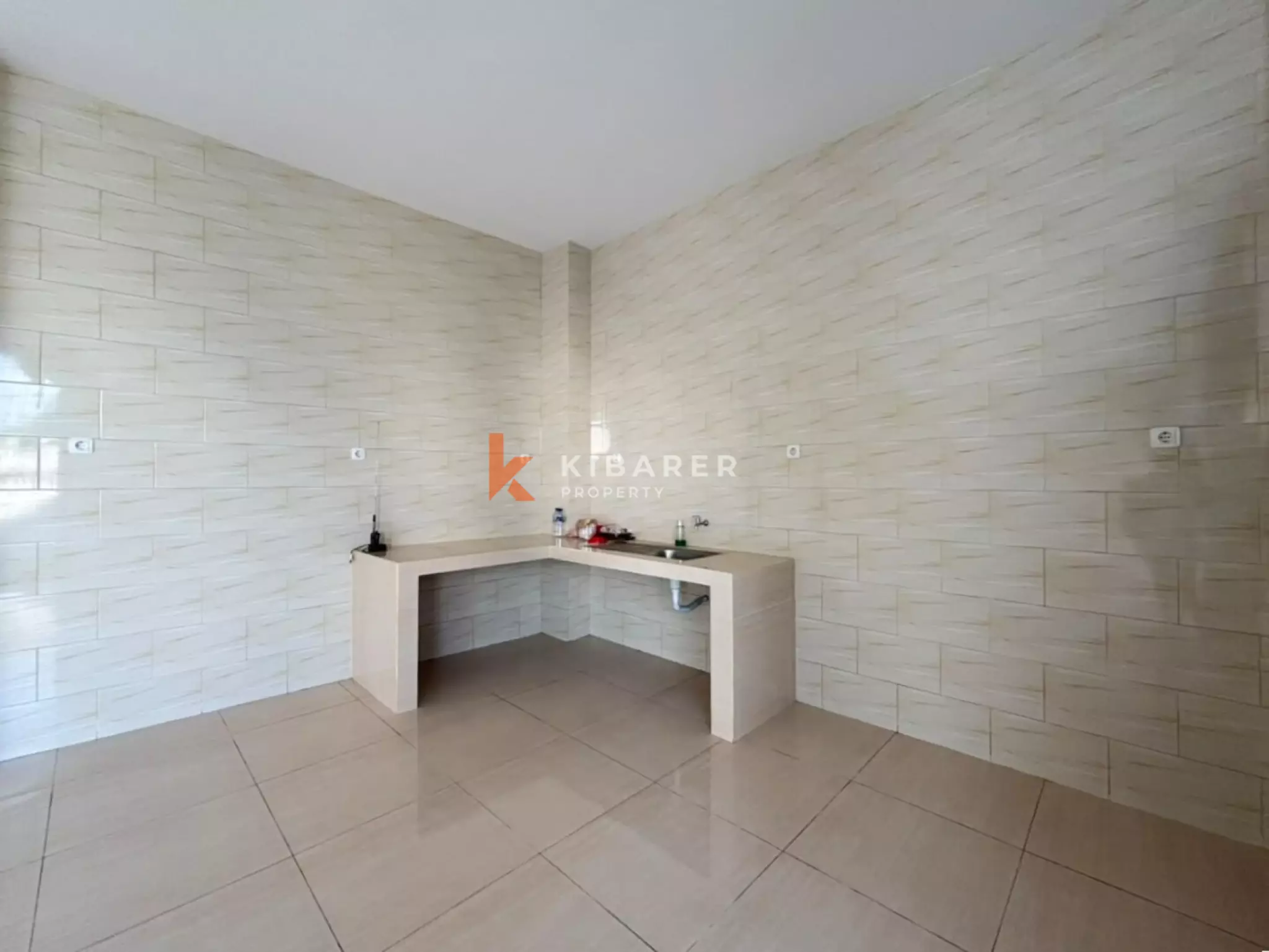 Vila Rooftop 2 Kamar Tidur Tanpa Perabotan dengan Ruang Keluarga Terbuka di Tumbak Bayuh