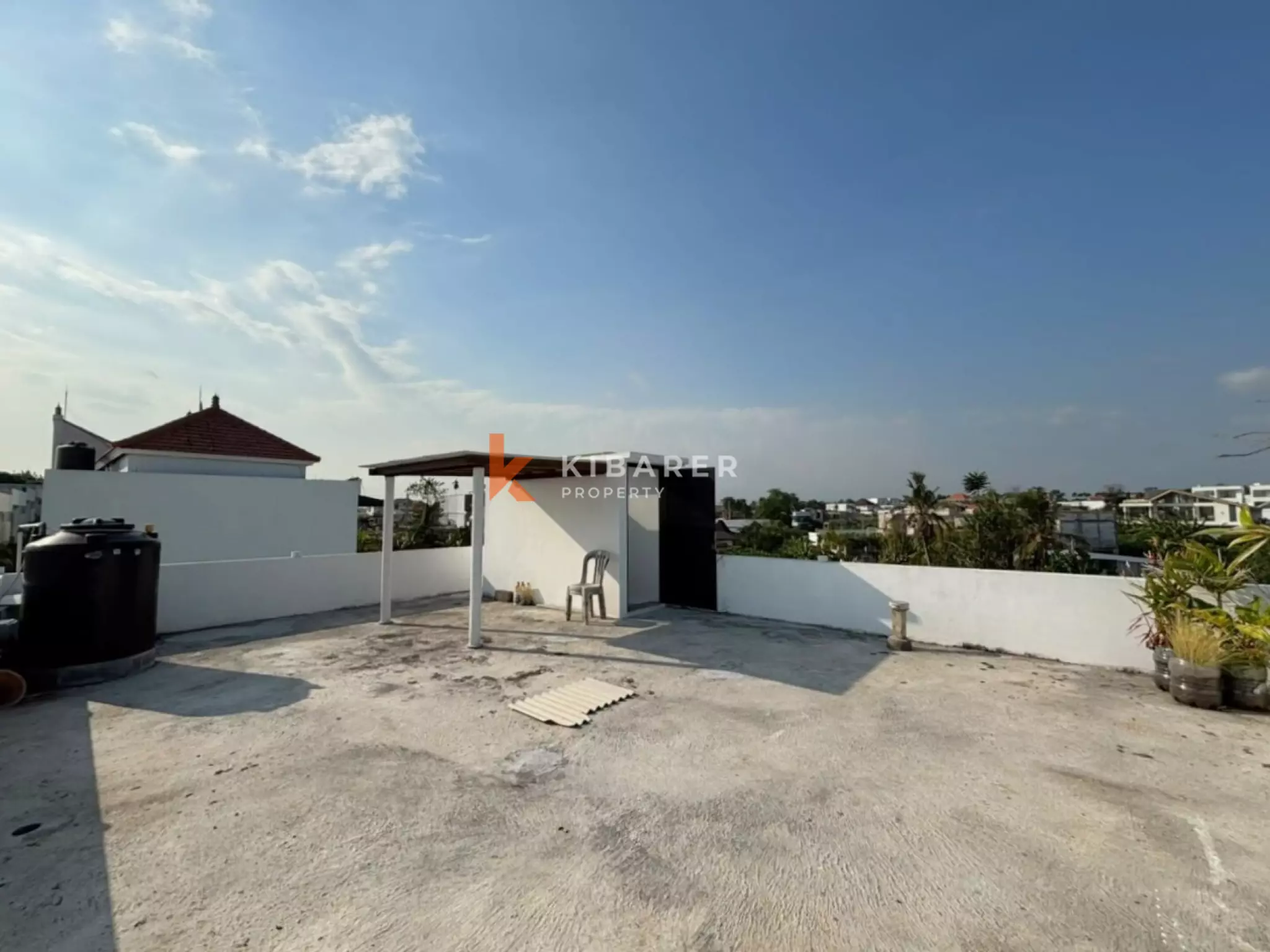 Vila Rooftop 2 Kamar Tidur Tanpa Perabotan dengan Ruang Keluarga Terbuka di Tumbak Bayuh