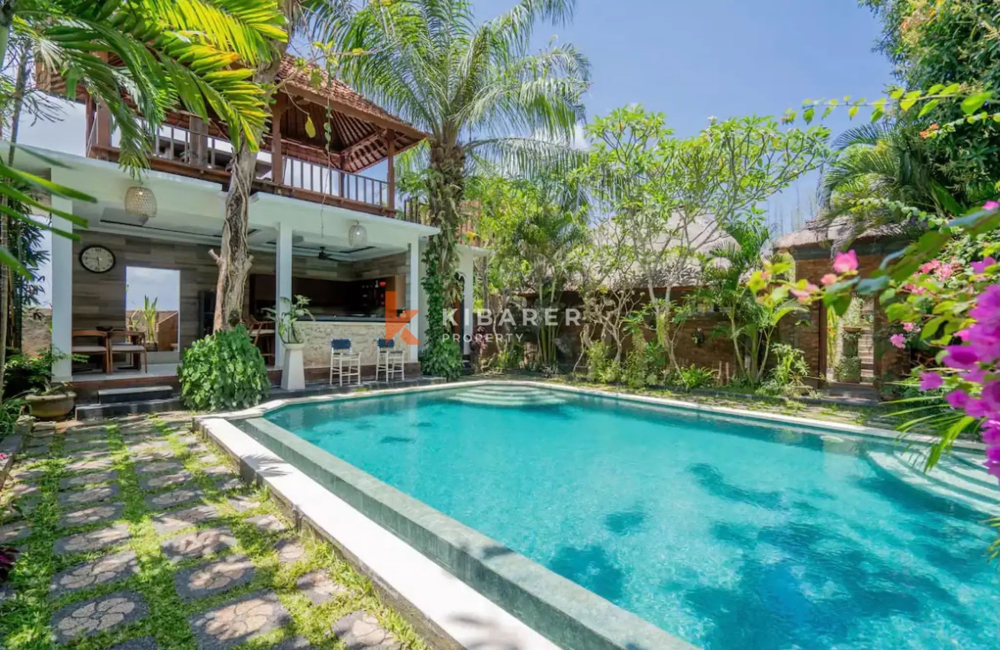 Spacious Tropical Three Bedroom Villa Near Jimbaran