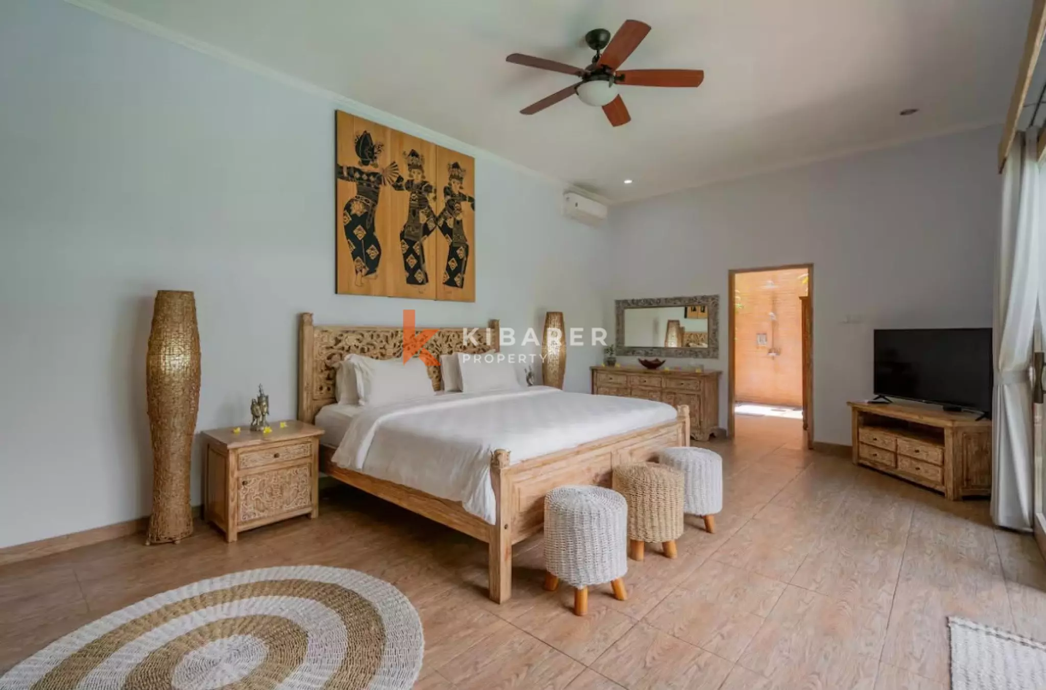Spacious Tropical Three Bedroom Villa Near Jimbaran