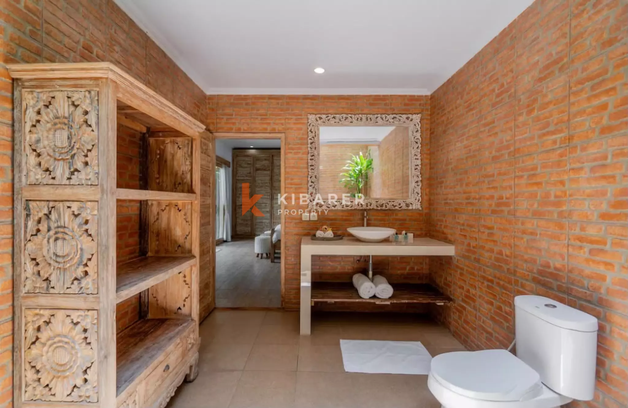 Spacious Tropical Three Bedroom Villa Near Jimbaran