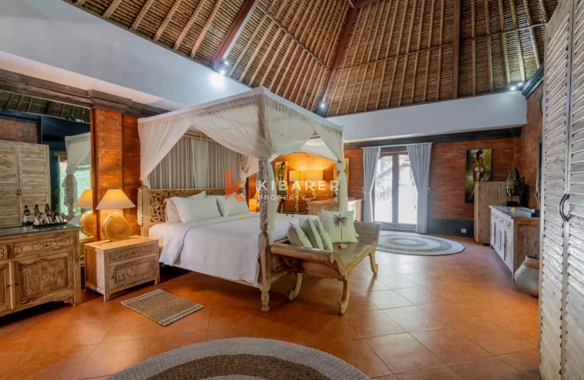 Spacious Tropical Three Bedroom Villa Near Jimbaran