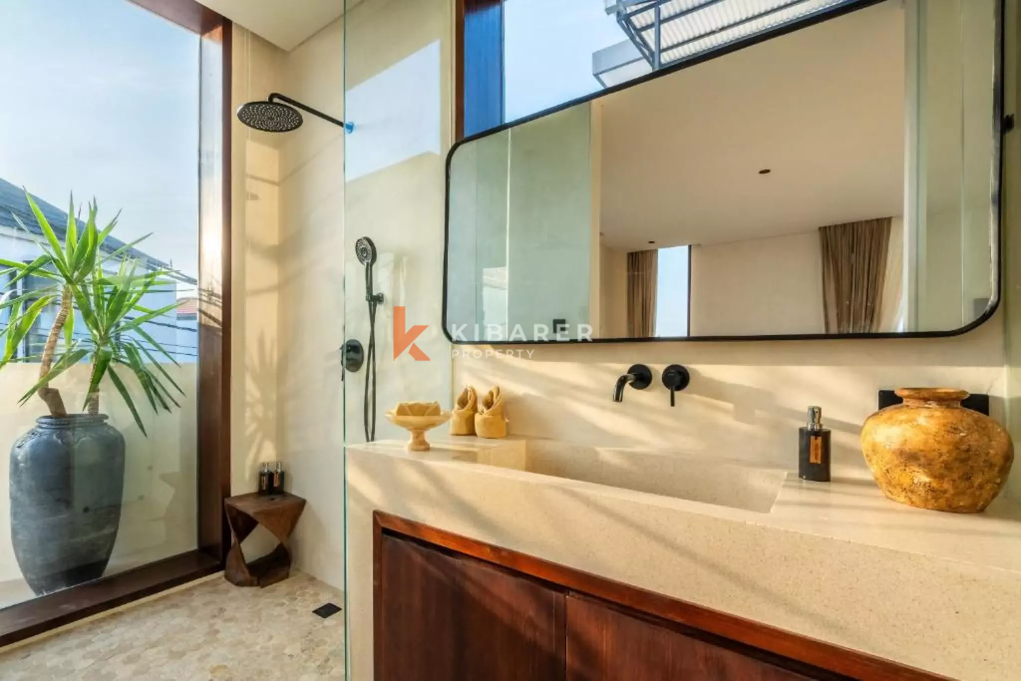 Rustic Luxury Four-Bedroom Villa in Abasan Canggu near Berawa