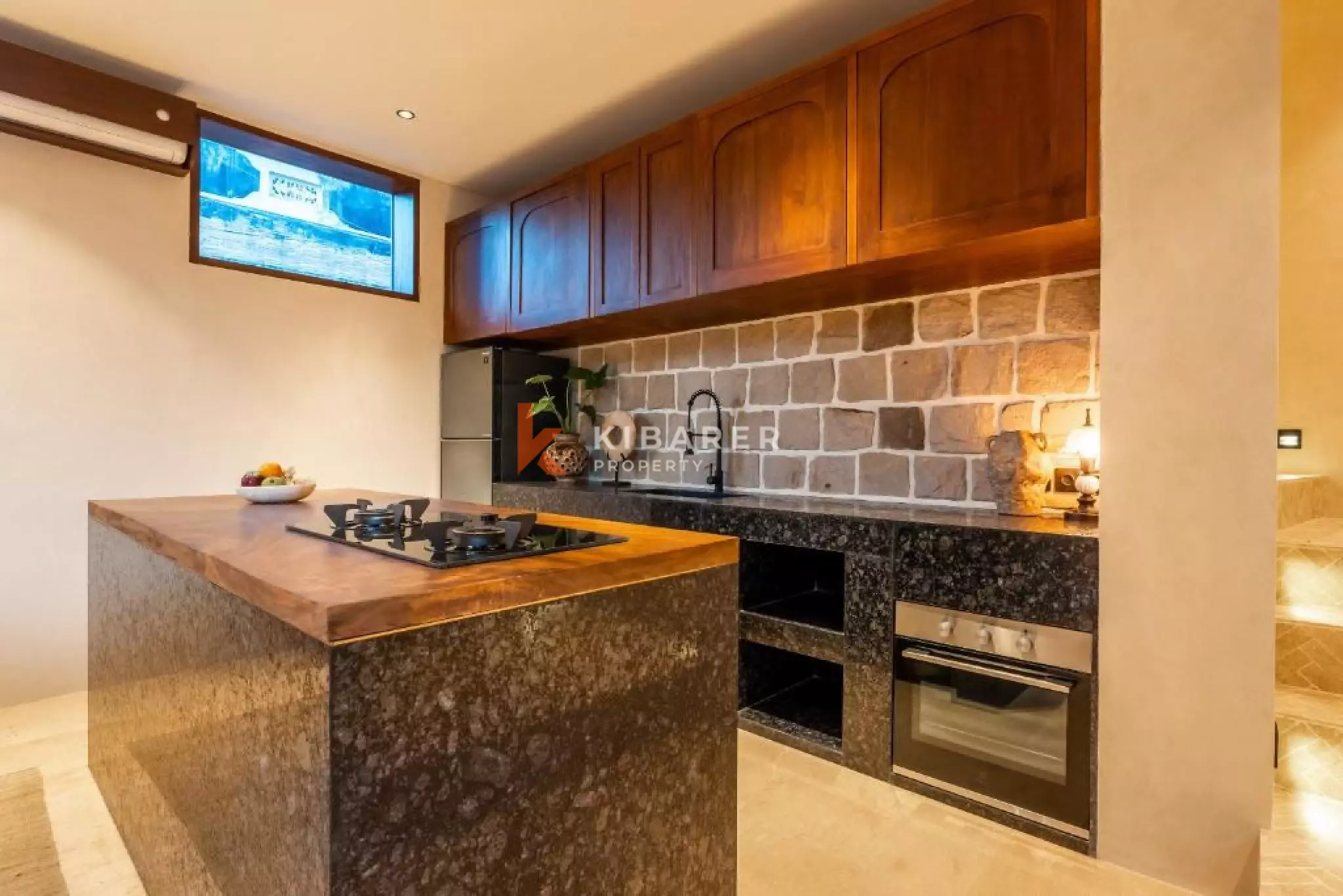 Rustic Luxury Four-Bedroom Villa in Abasan Canggu near Berawa
