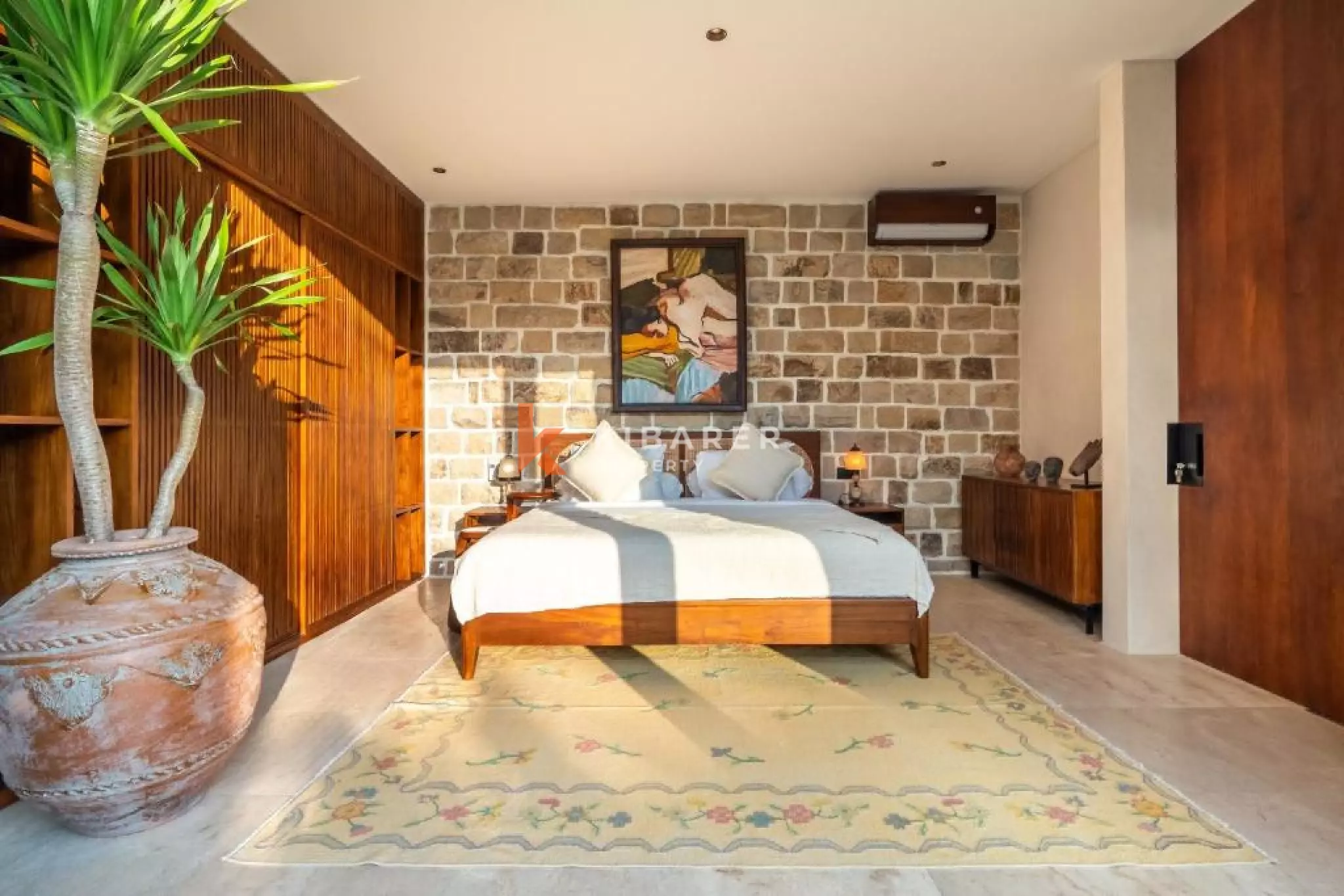 Rustic Luxury Four-Bedroom Villa in Abasan Canggu near Berawa