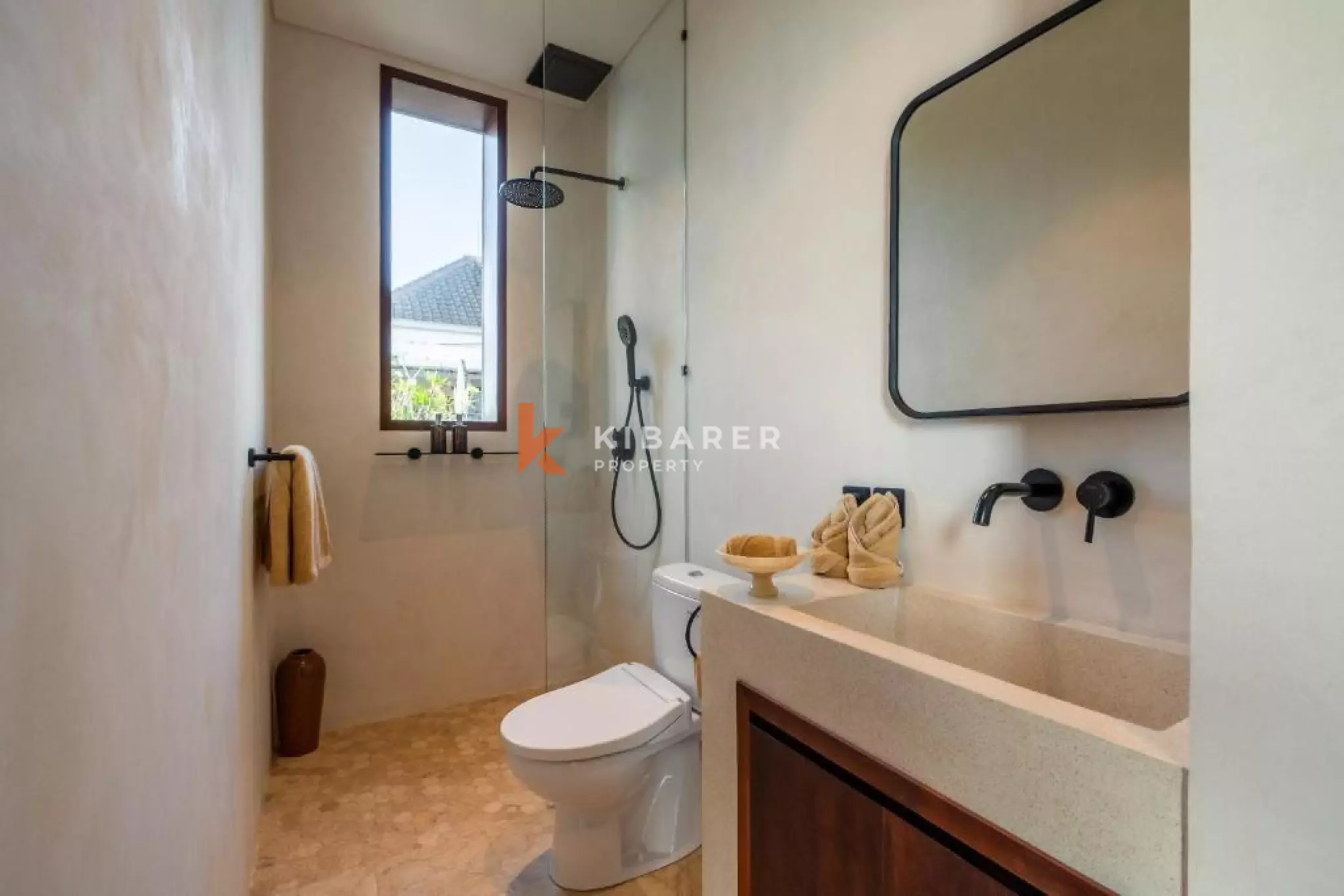 Rustic Luxury Four-Bedroom Villa in Abasan Canggu near Berawa