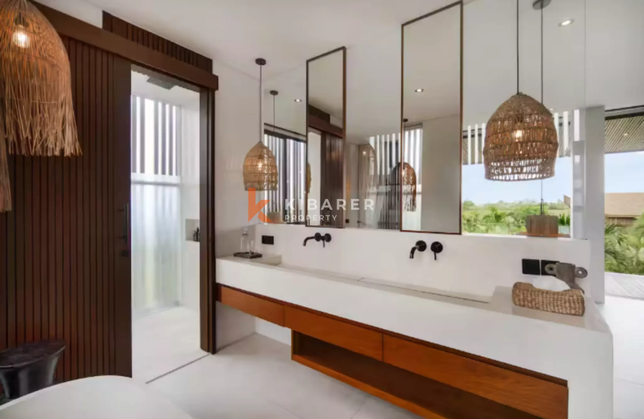 The Emerald Estate – Vila Mewah dengan Lima Kamar Tidur di Tumbak Bayuh