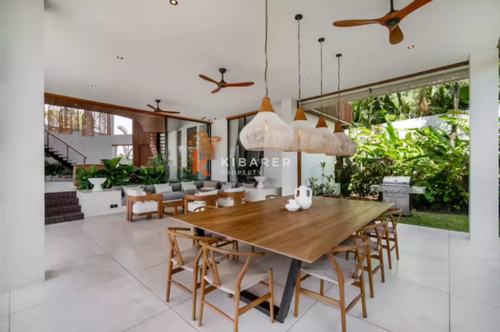 The Emerald Estate – Vila Mewah dengan Lima Kamar Tidur di Tumbak Bayuh