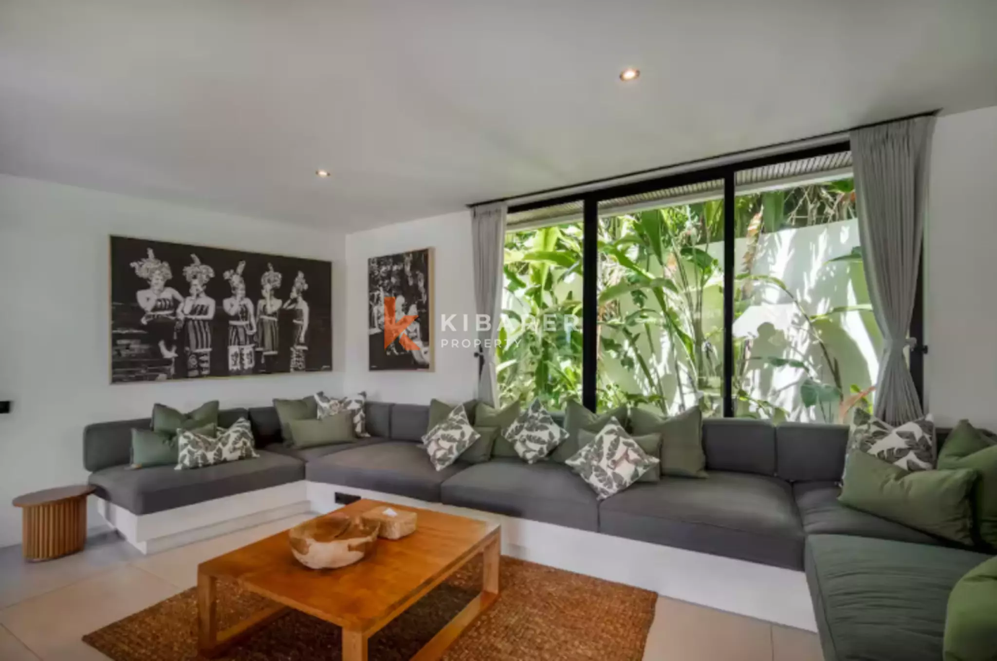 The Emerald Estate – Vila Mewah dengan Lima Kamar Tidur di Tumbak Bayuh