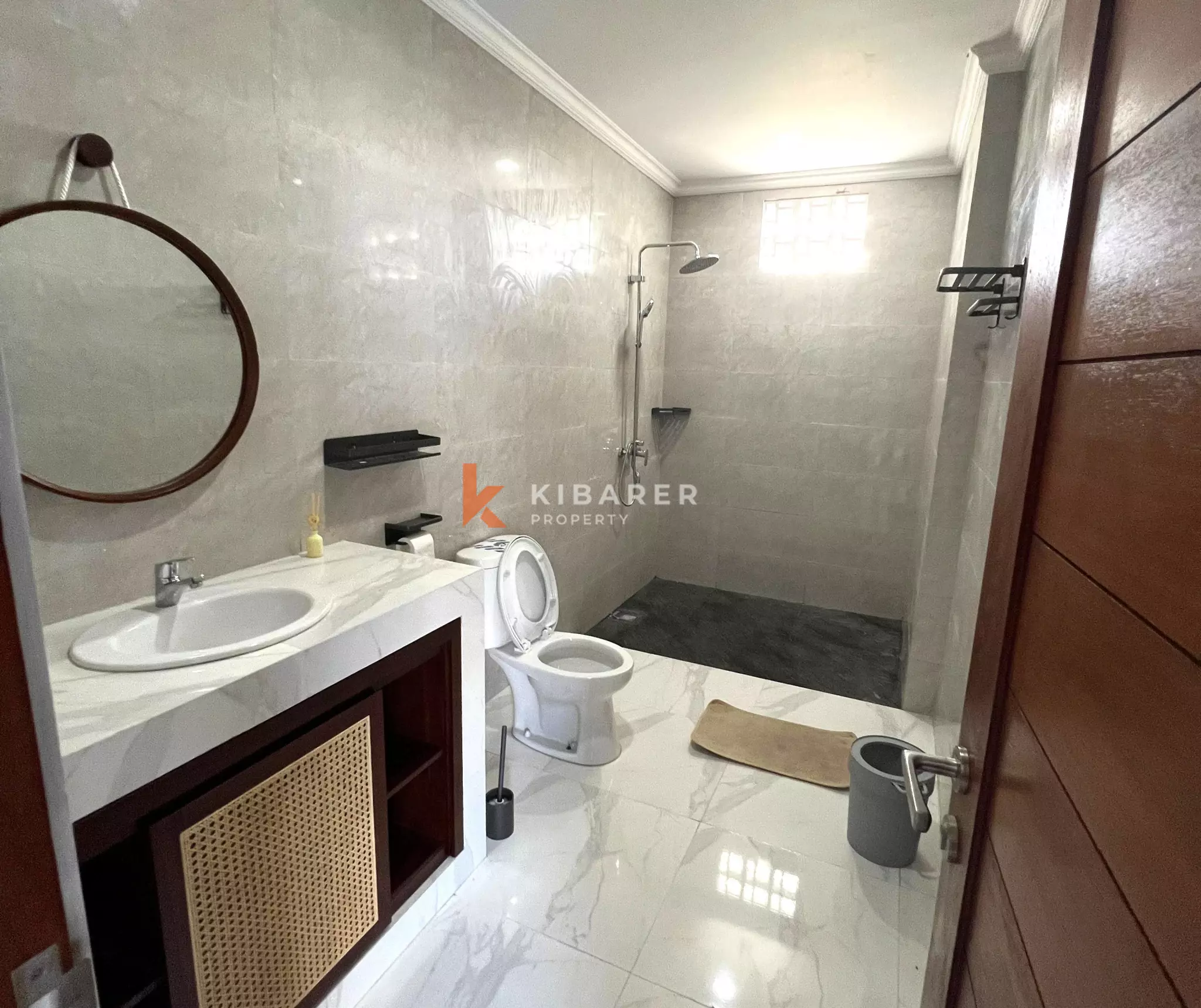 Modern Tropical Three-Bedroom Open Living Villa with Private Pool in Sanur