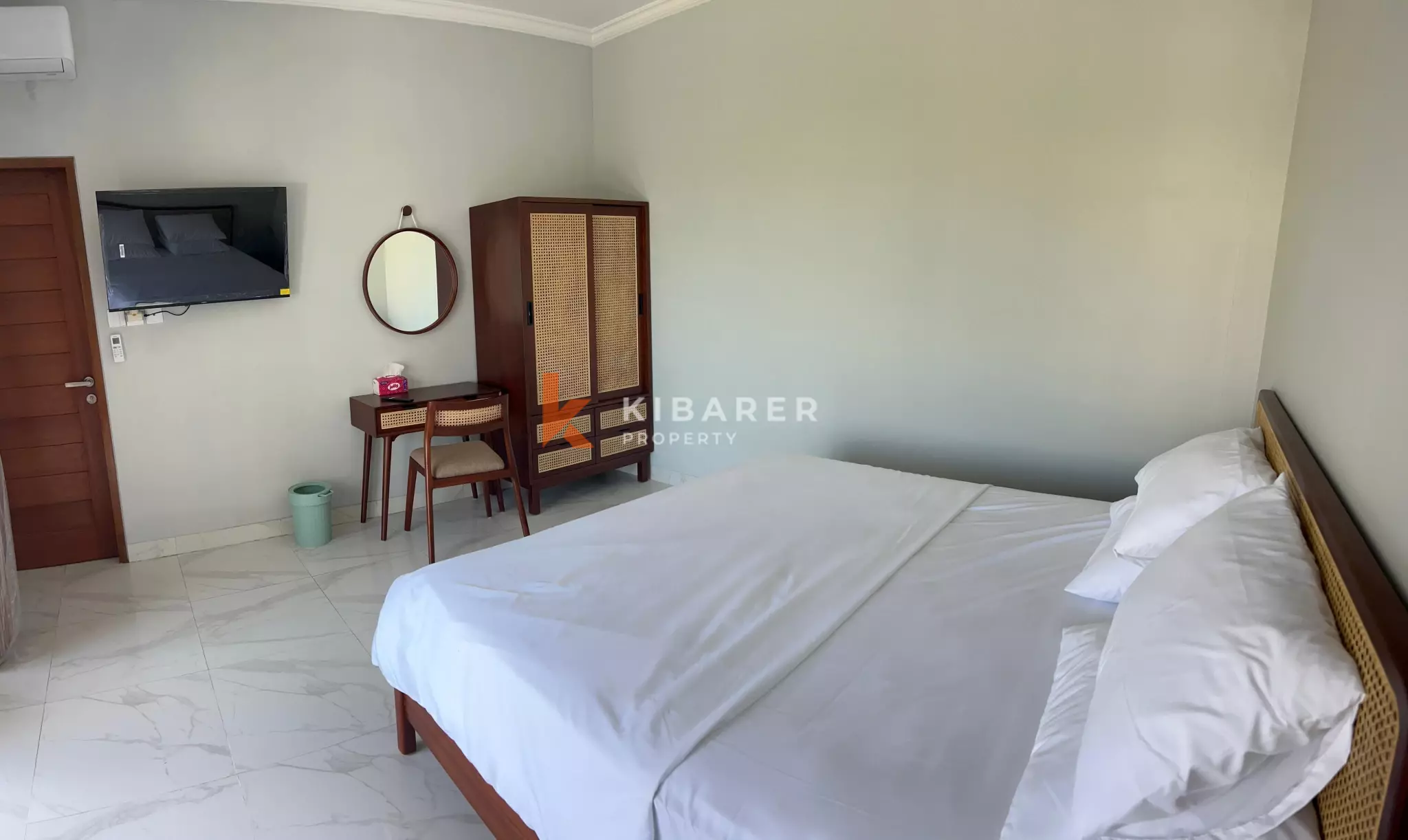 Modern Tropical Three-Bedroom Open Living Villa with Private Pool in Sanur