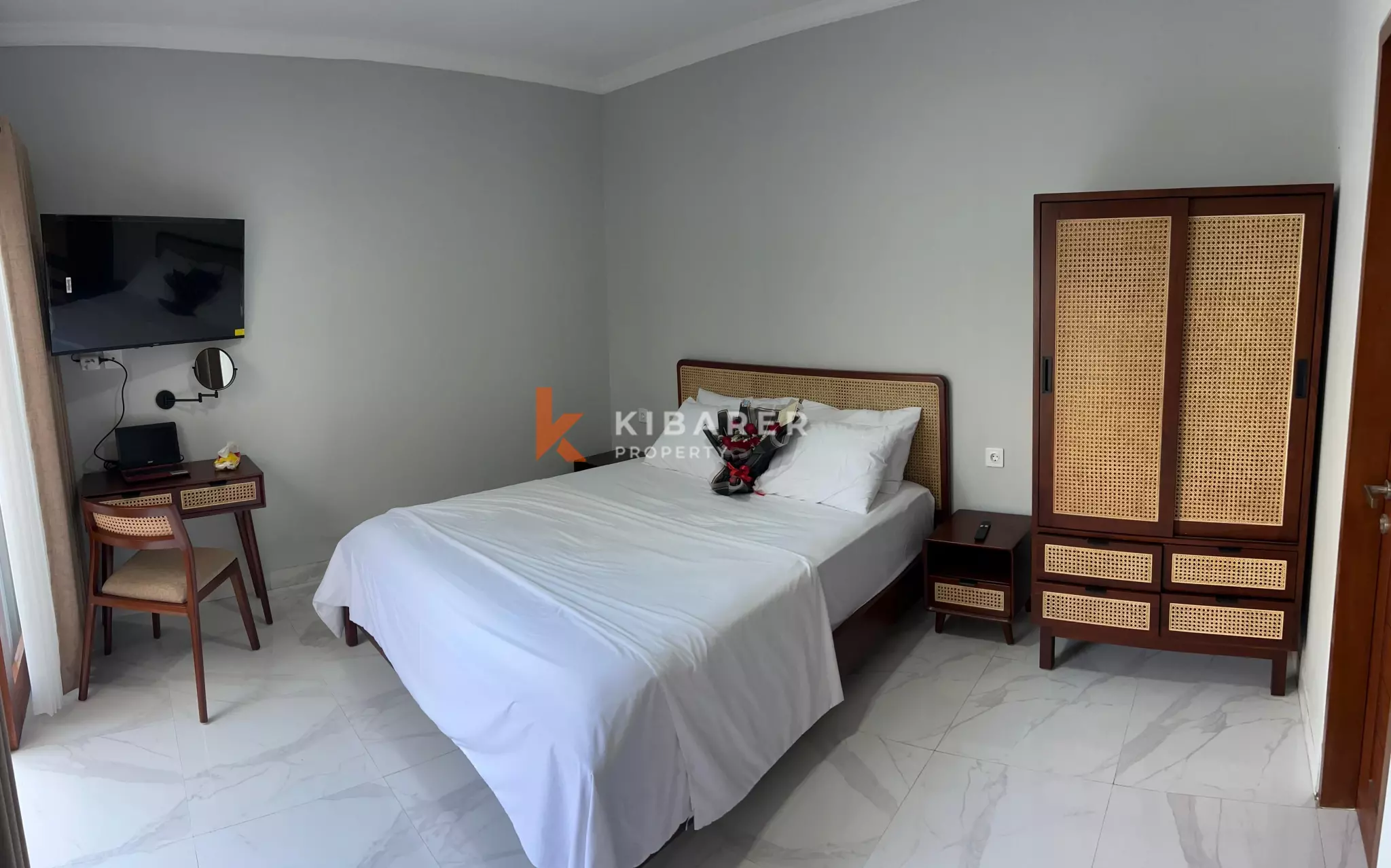 Modern Tropical Three-Bedroom Open Living Villa with Private Pool in Sanur