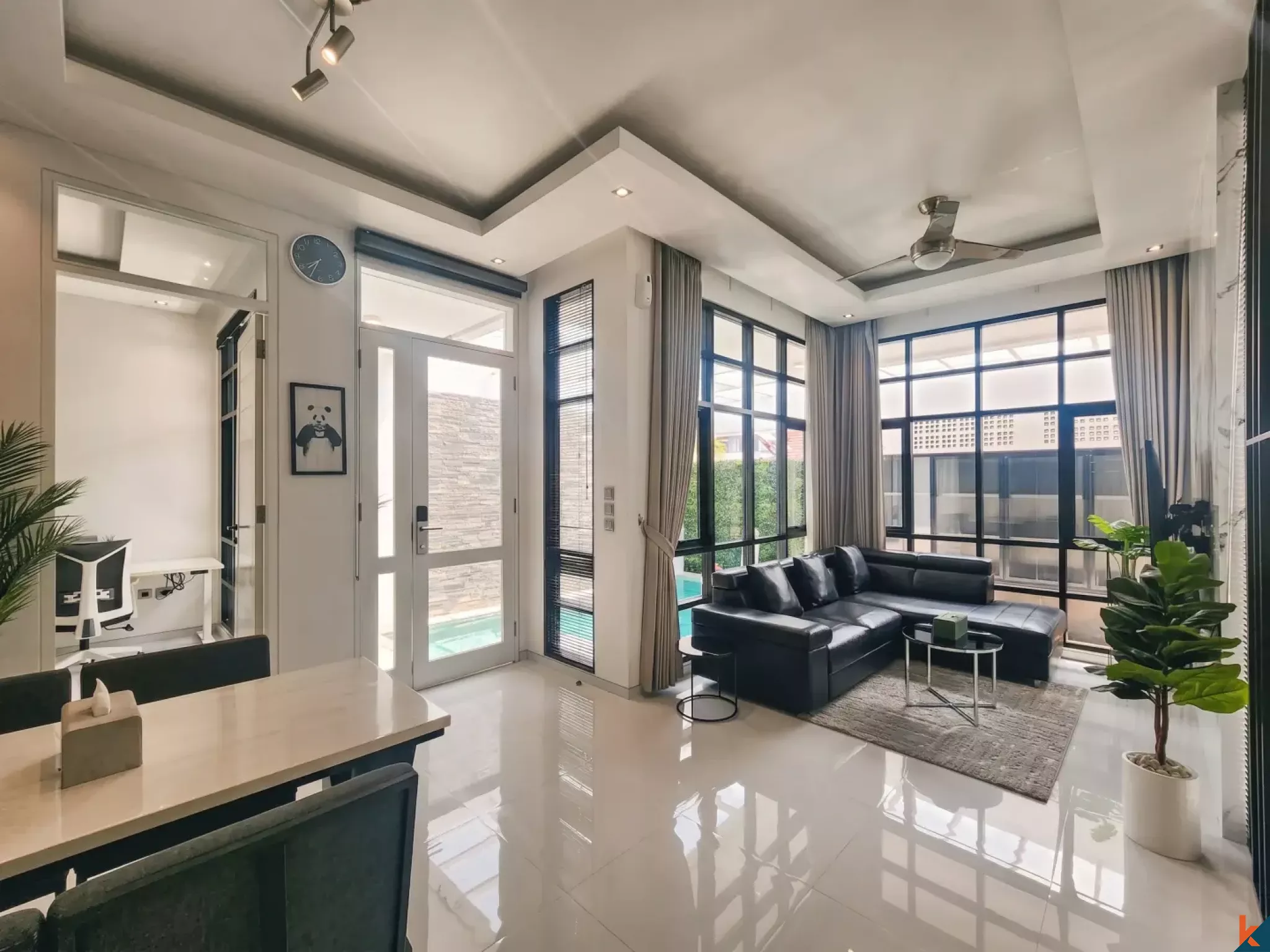Properti Modern Dua Kamar Tidur Hak Milik di Lokasi Strategis Seminyak - Petitenget