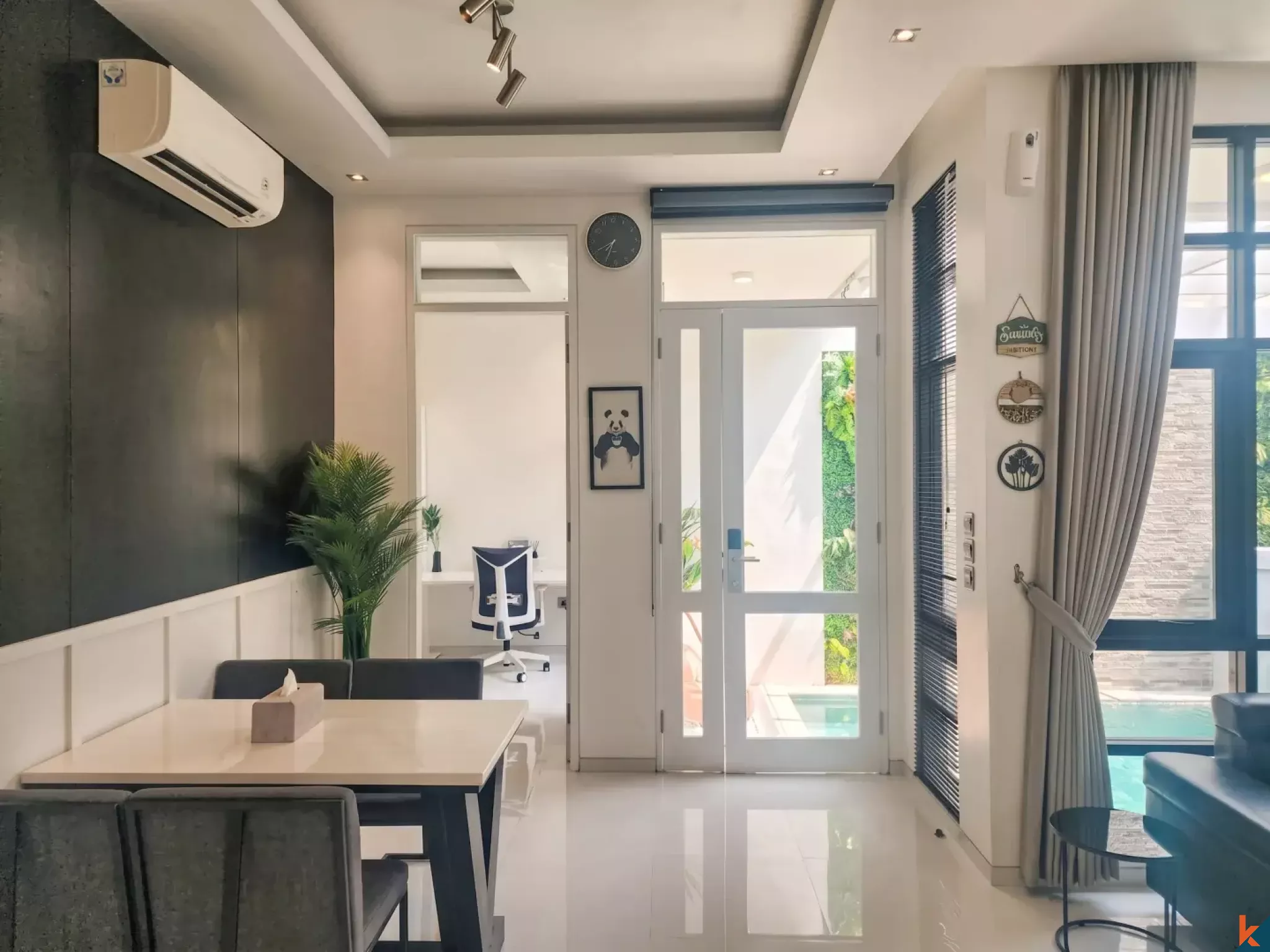 Properti Modern Dua Kamar Tidur Hak Milik di Lokasi Strategis Seminyak - Petitenget