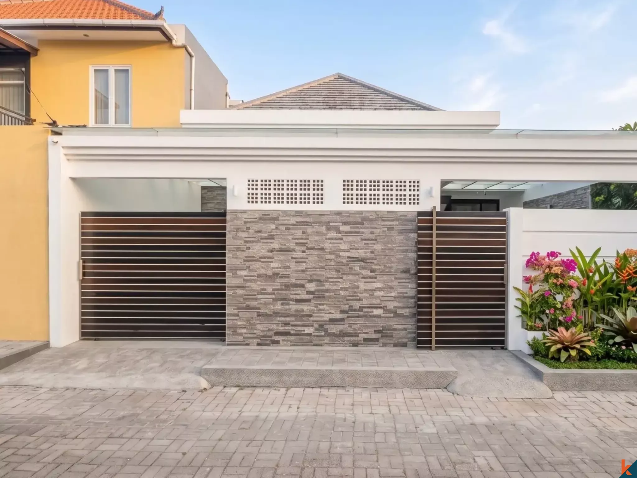 Properti Sewa Modern Dua Kamar Tidur di Lokasi Strategis Seminyak - Petitenget