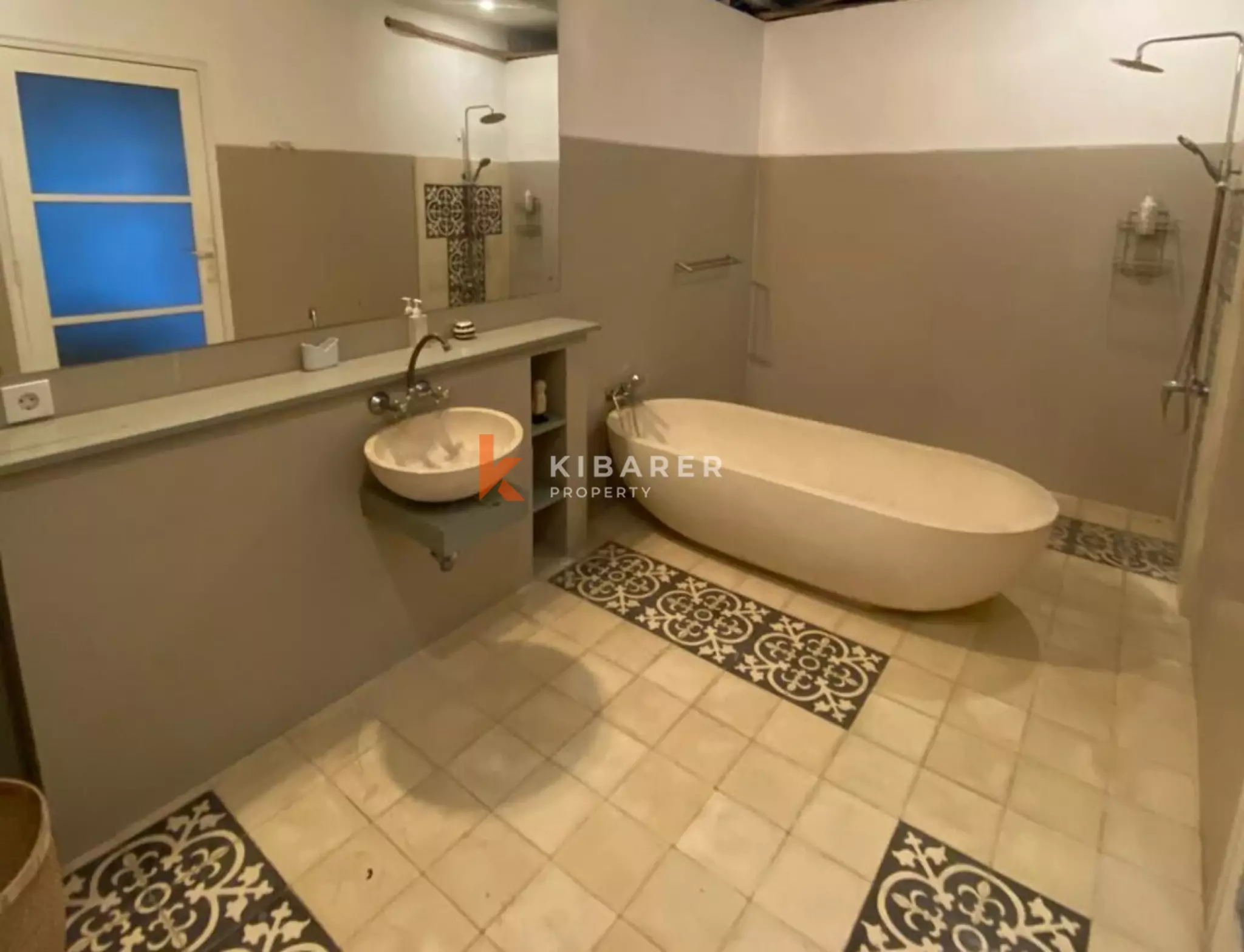 Un havre de paix à Kerobokan – Villa avec jardin et trois chambres