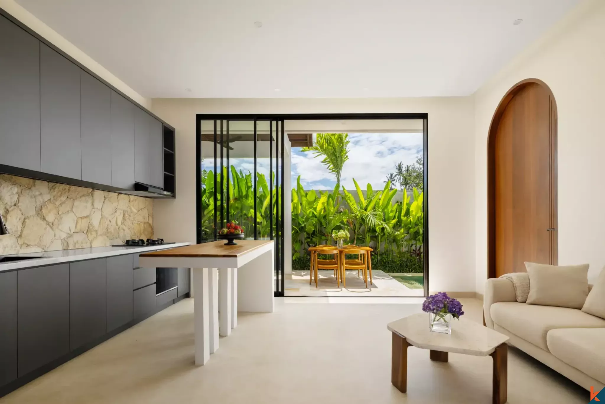 Properti Berkualitas Tinggi Enam Kamar Tidur dengan Hak Sewa Jangka Panjang di Ubud - Singakerta