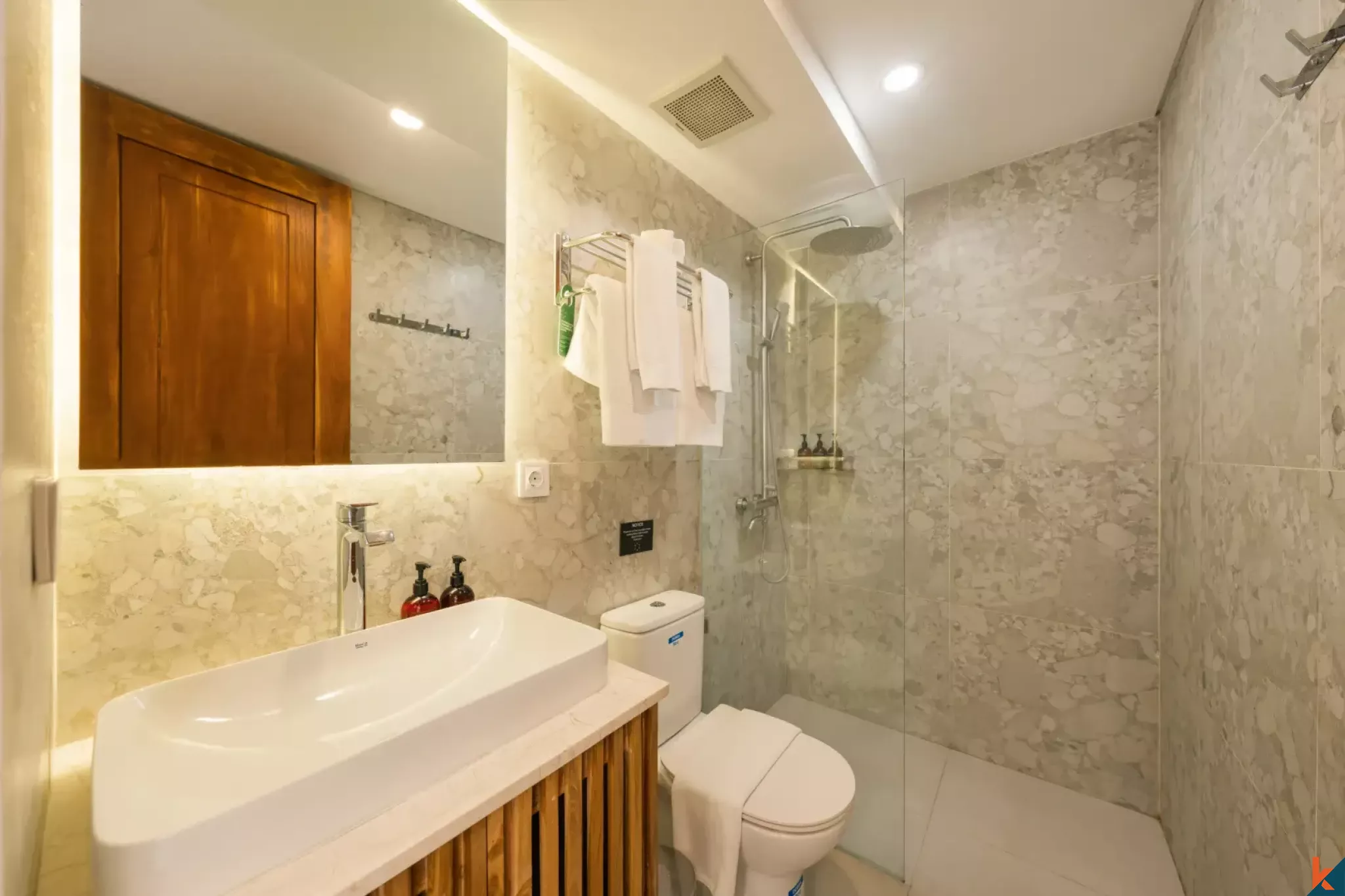Amazing Two Bedroom Leasehold Villa in Private Complex in Umalas