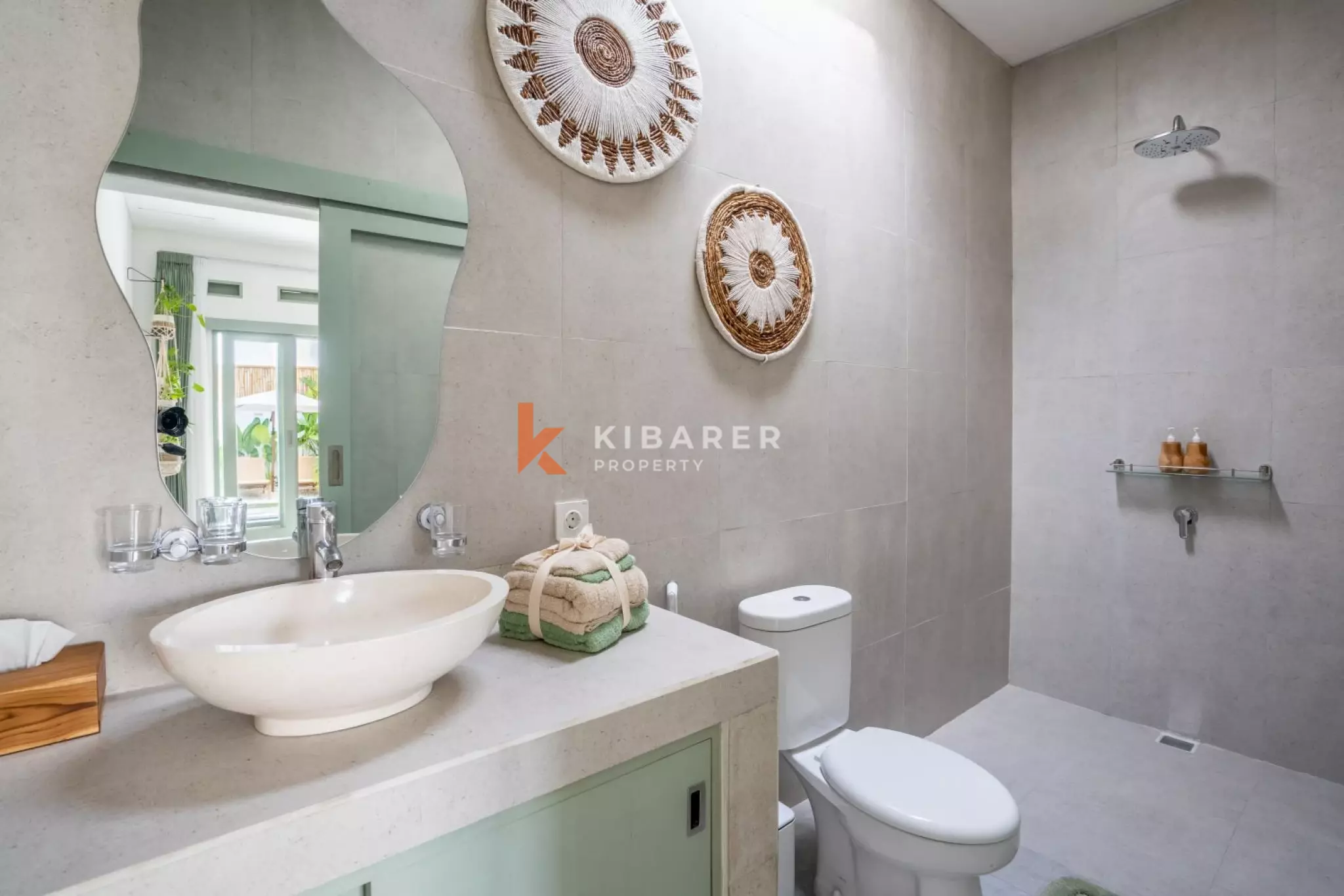 Beachside Two Bedroom Villa with Enclosed Living in Munggu