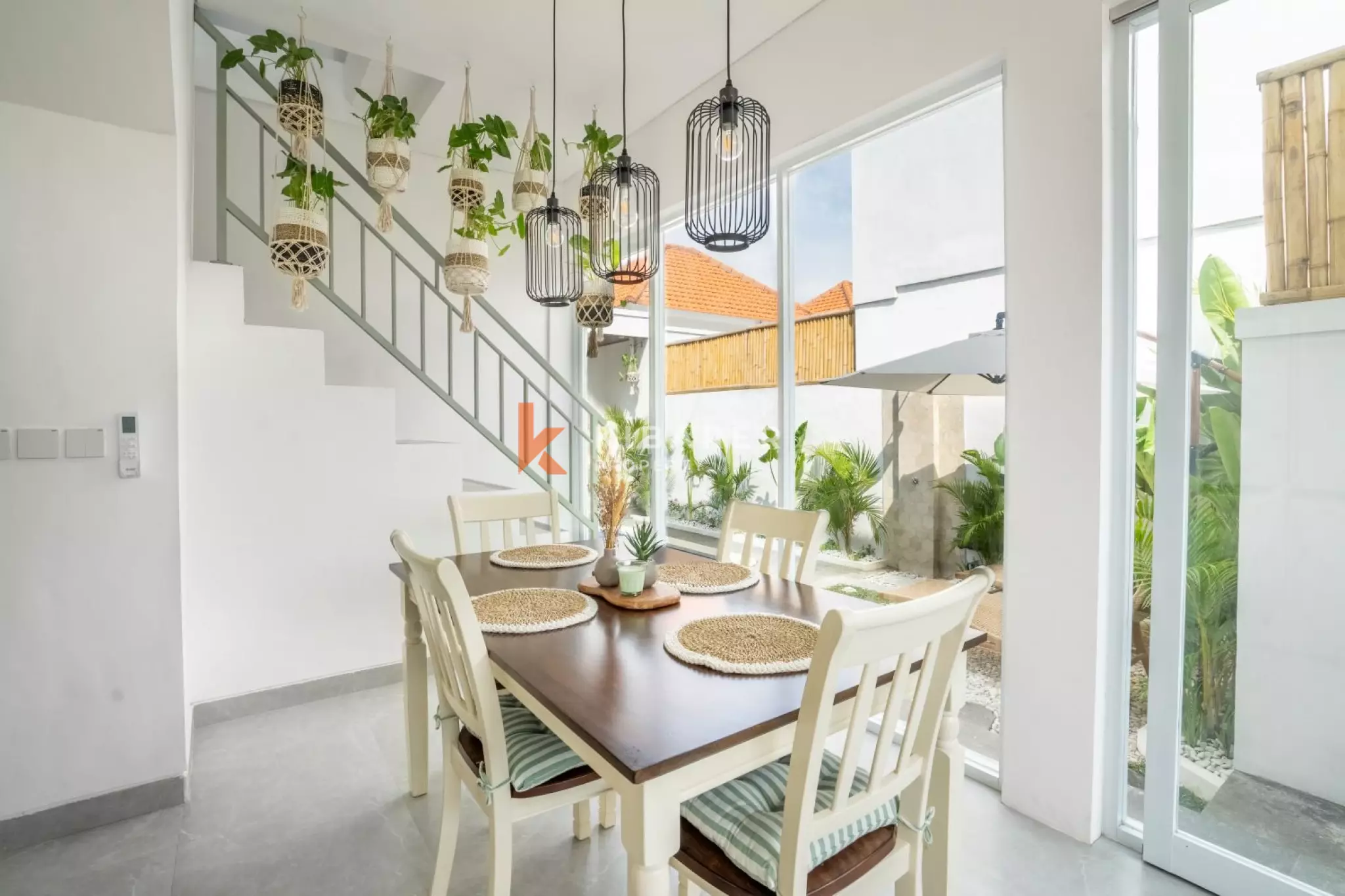 Beachside Two Bedroom Villa with Enclosed Living in Munggu