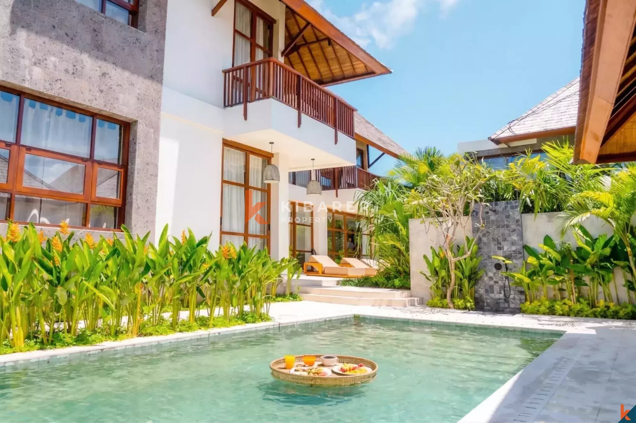 Magnificent Six-Bedroom Private Villa Near Nyanyi Beach
