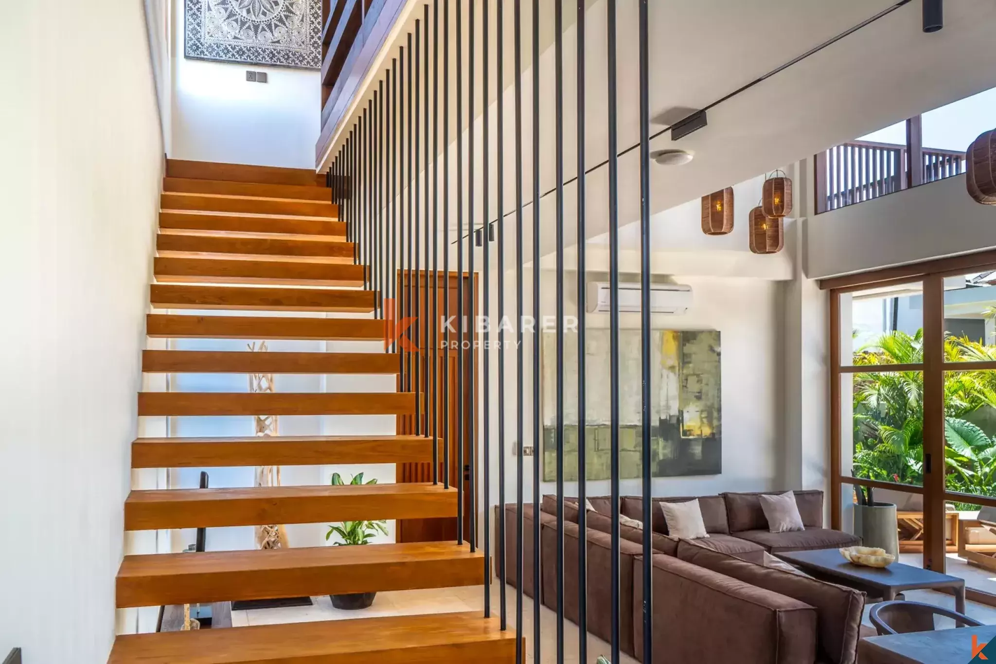 Magnificent Six-Bedroom Private Villa Near Nyanyi Beach