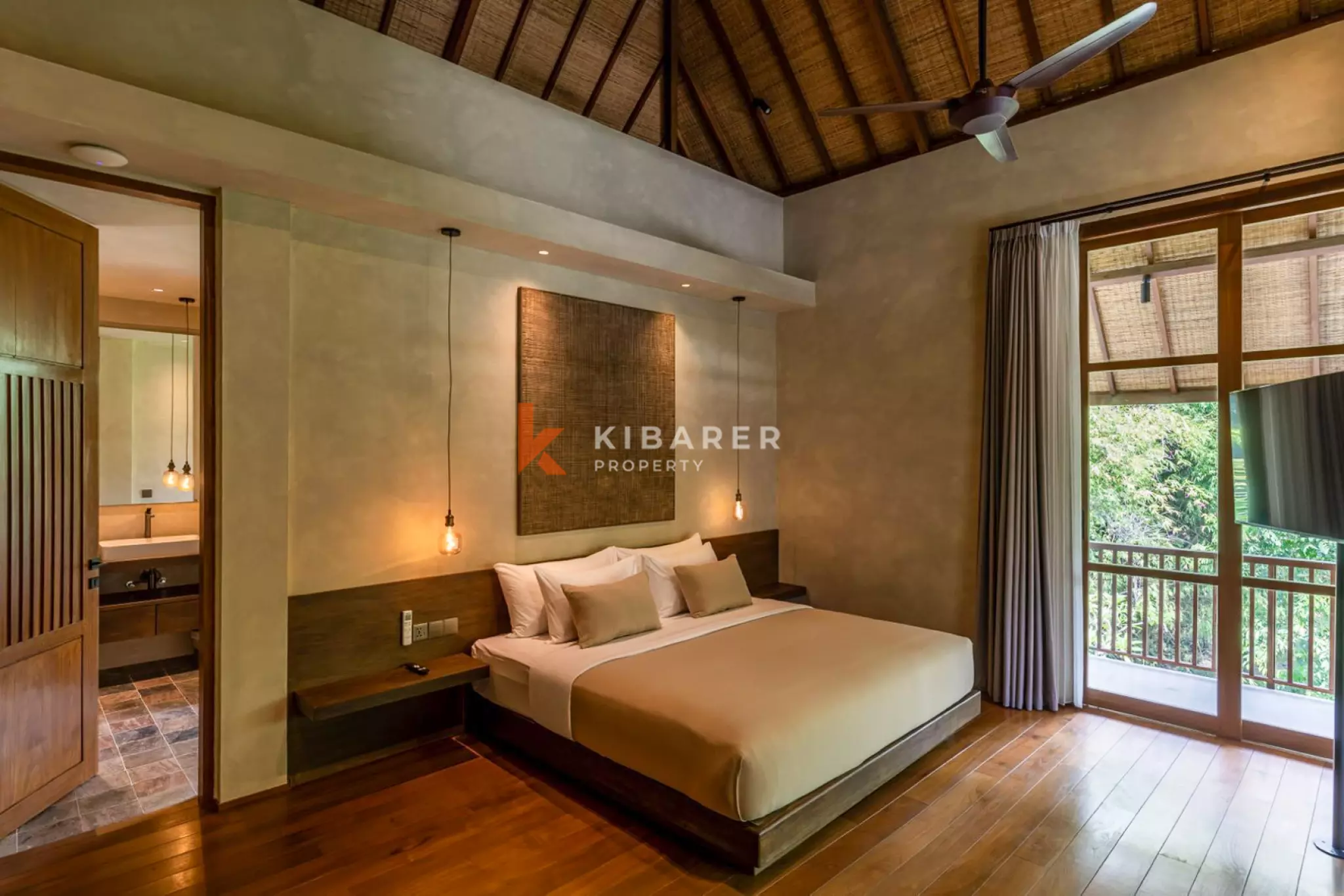 Sophisticated Five-Bedroom Private Villa with Pool in Nyanyi