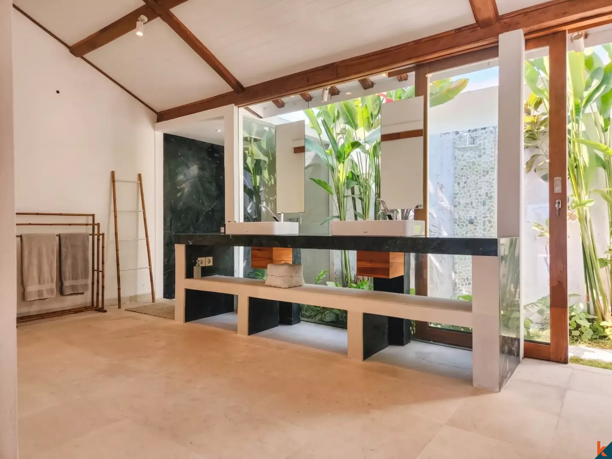 Exquisite four bedroom joglo style property for sale in Nyambu