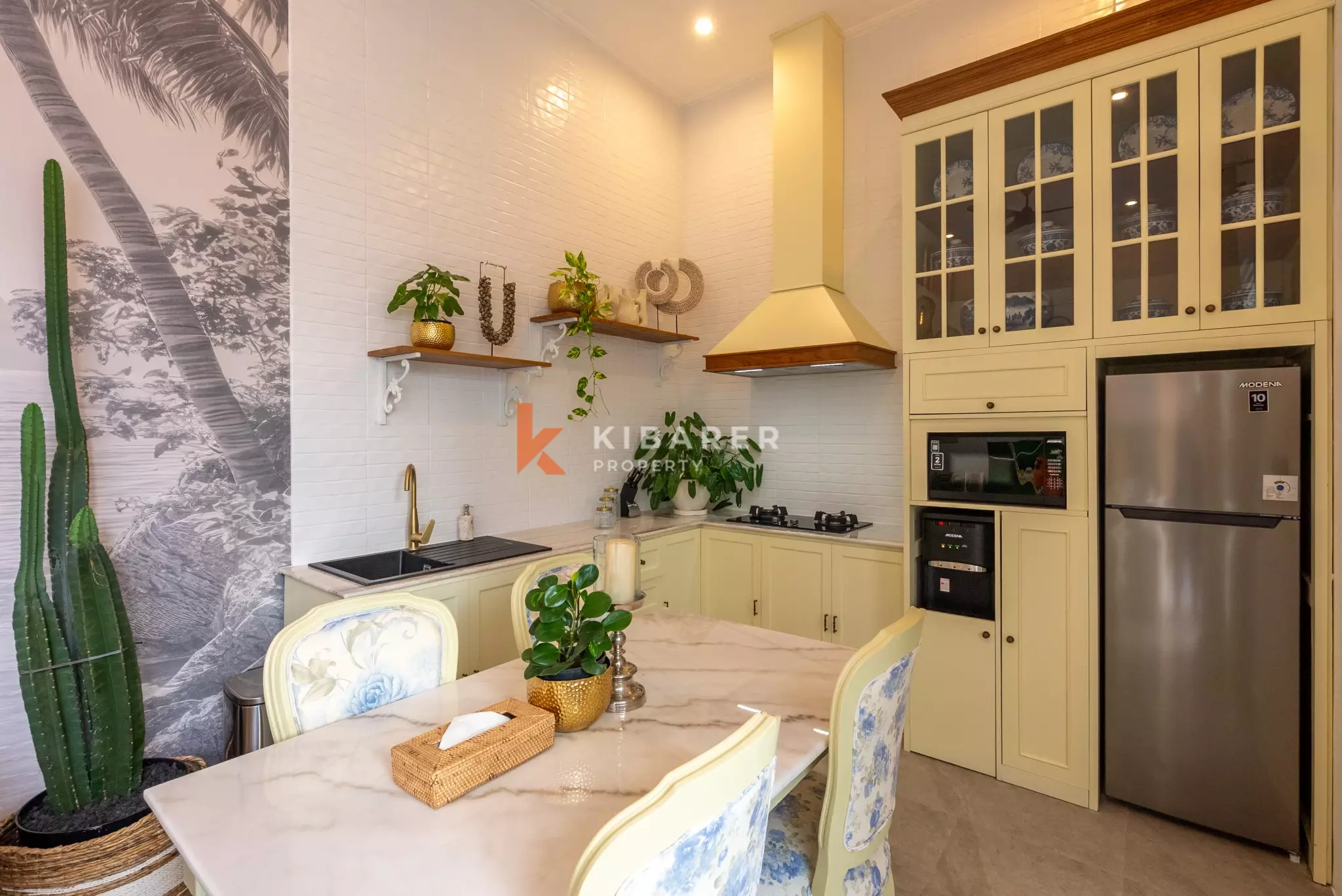Escapade romantique et chaleureuse : Charmante villa de deux chambres à Berawa