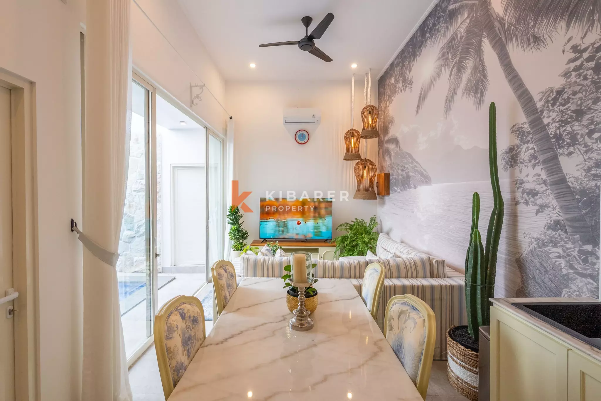 Escapade romantique et chaleureuse : Charmante villa de deux chambres à Berawa