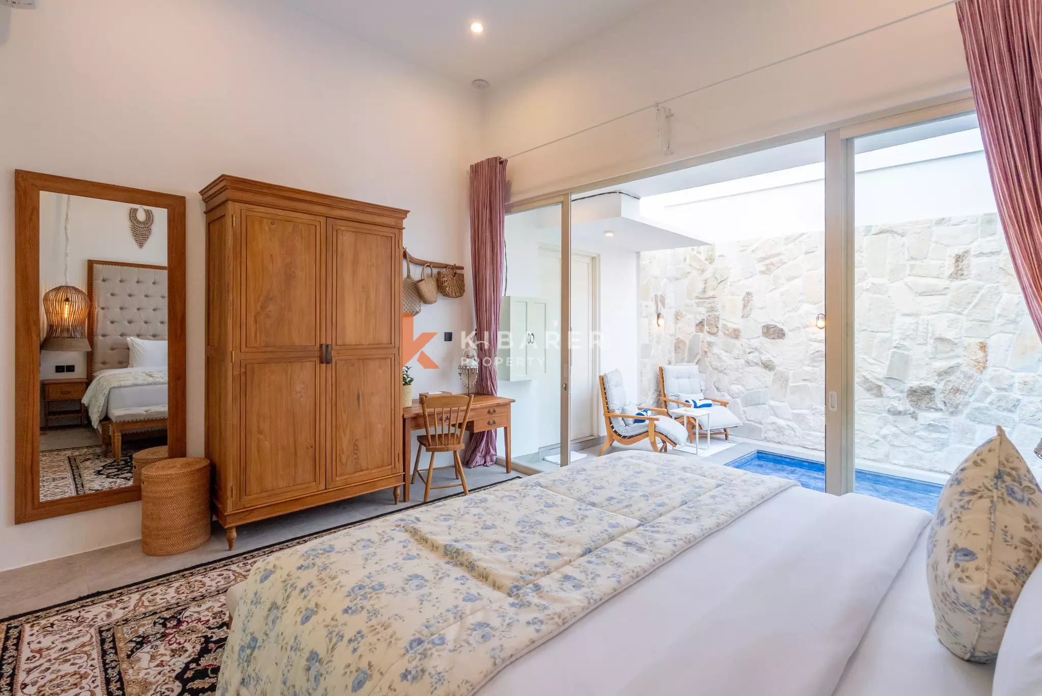 Escapade romantique et chaleureuse : Charmante villa de deux chambres à Berawa