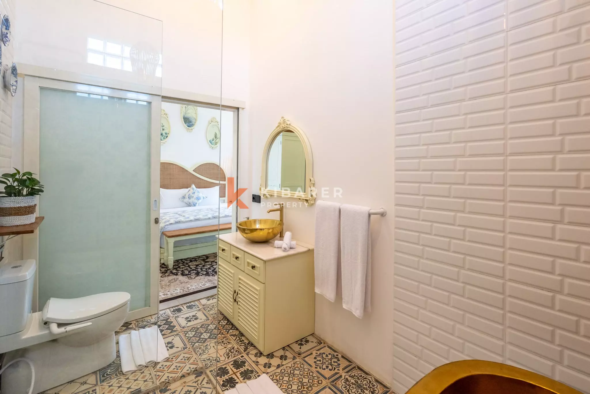 Escapade romantique et chaleureuse : Charmante villa de deux chambres à Berawa