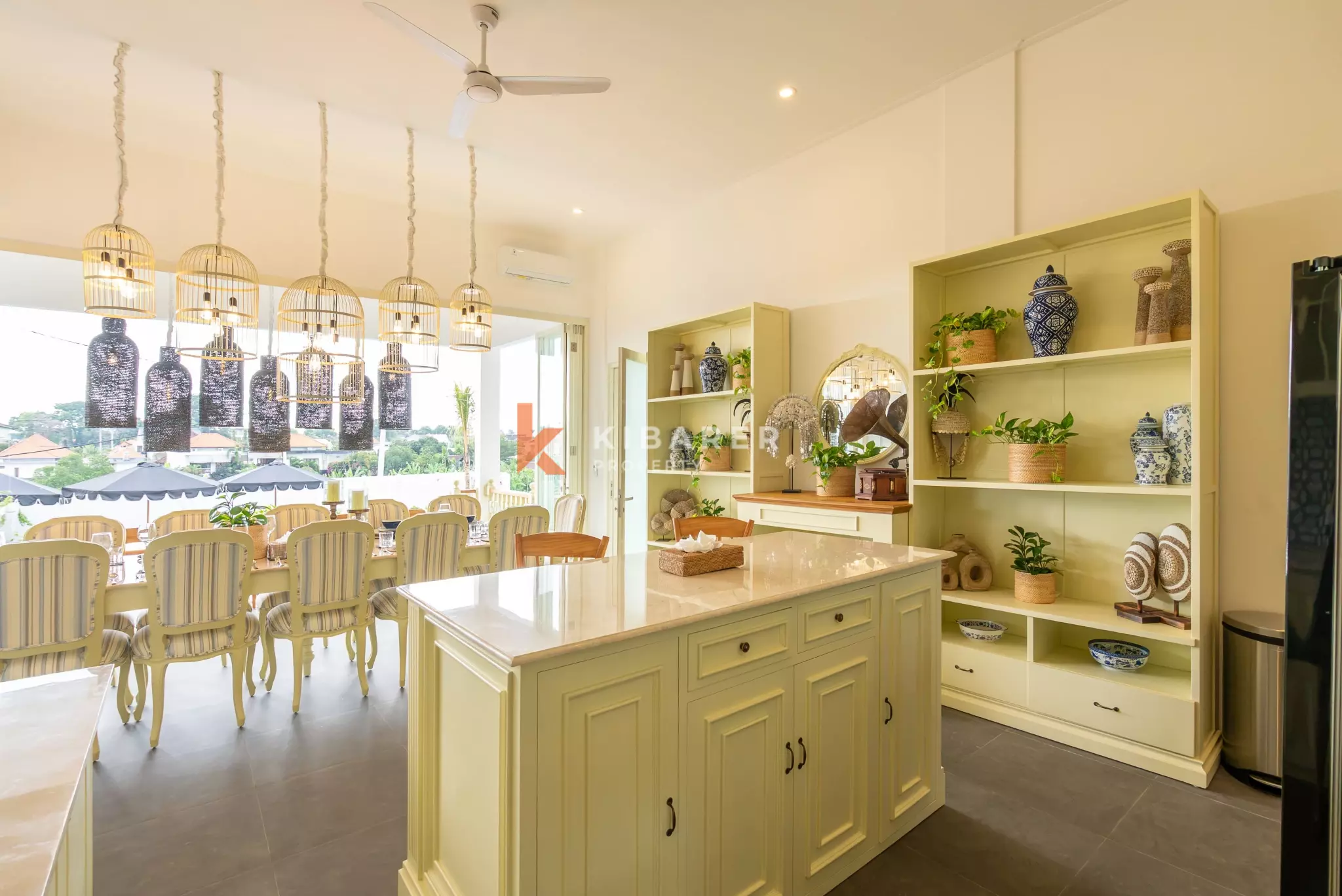 Impressive Six-Bedroom Luxury Villa with Spacious Poolside Living in Canggu