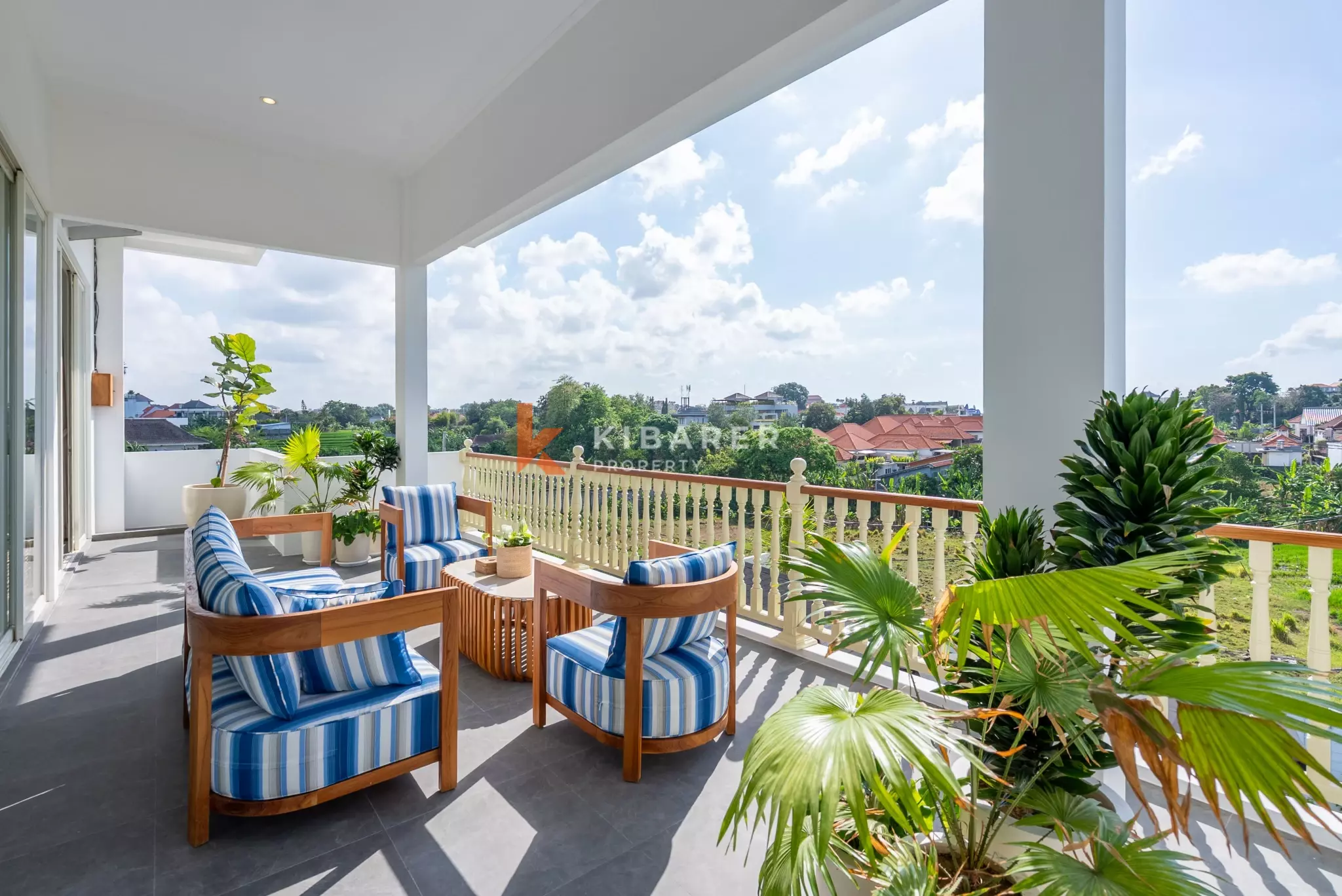 Impressive Six-Bedroom Luxury Villa with Spacious Poolside Living in Canggu