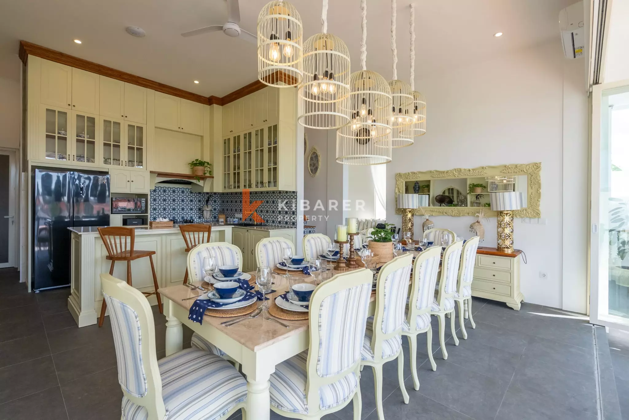 Impressive Six-Bedroom Luxury Villa with Spacious Poolside Living in Canggu