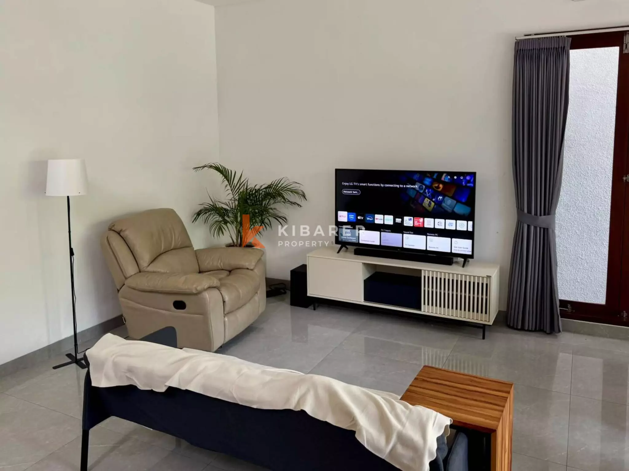Un cadre de vie côtier et contemporain – Villa de trois chambres à Seseh