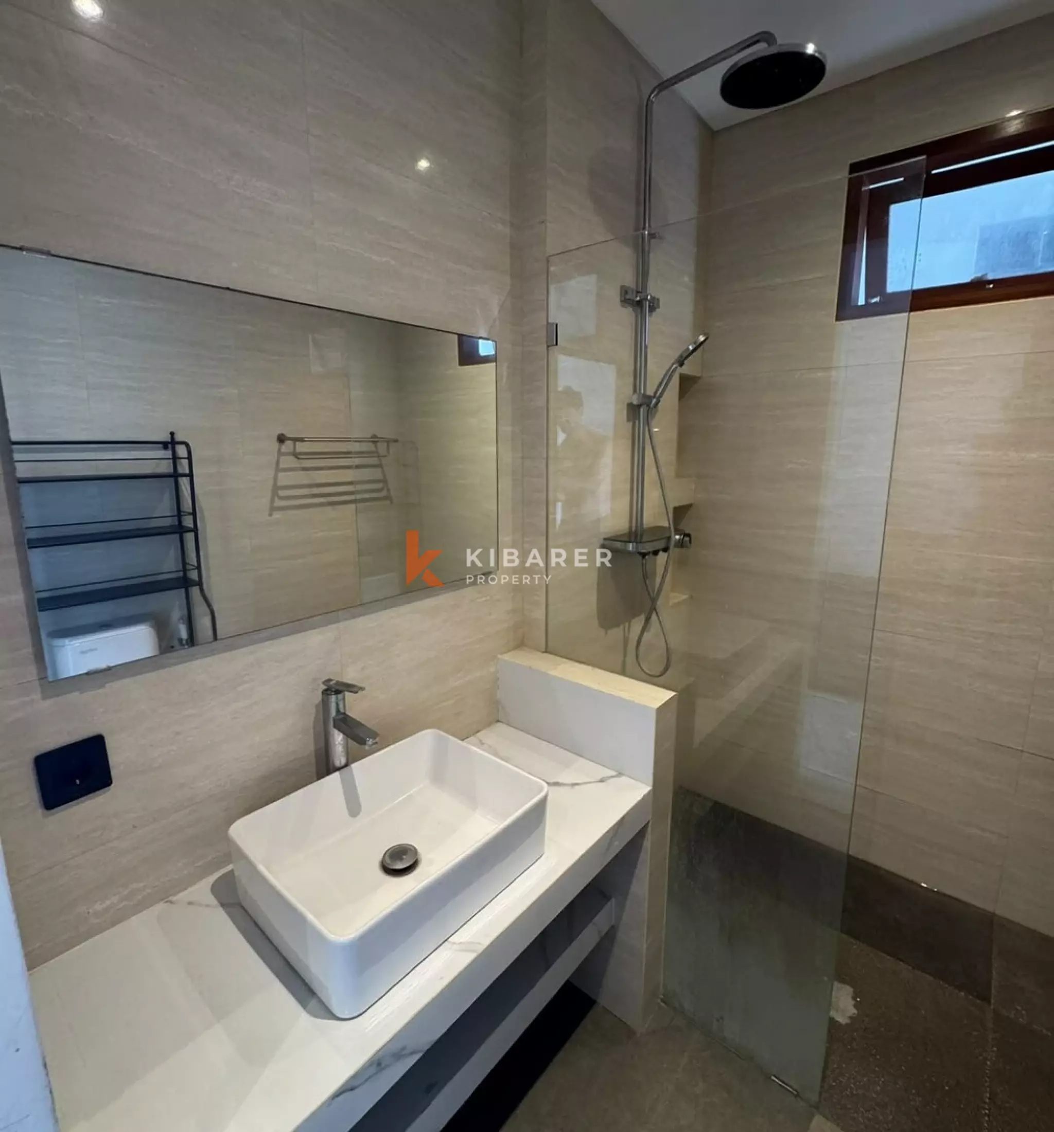Un cadre de vie côtier et contemporain – Villa de trois chambres à Seseh
