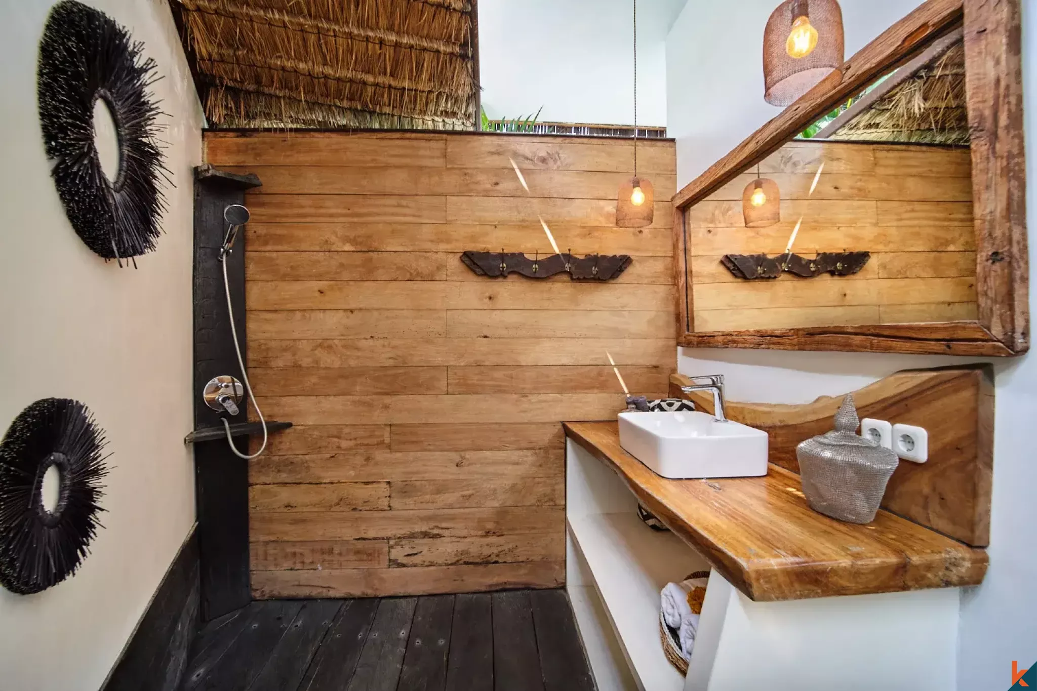 Beautiful three bedrooms villa offering rare long lease in fashionable Umalas area