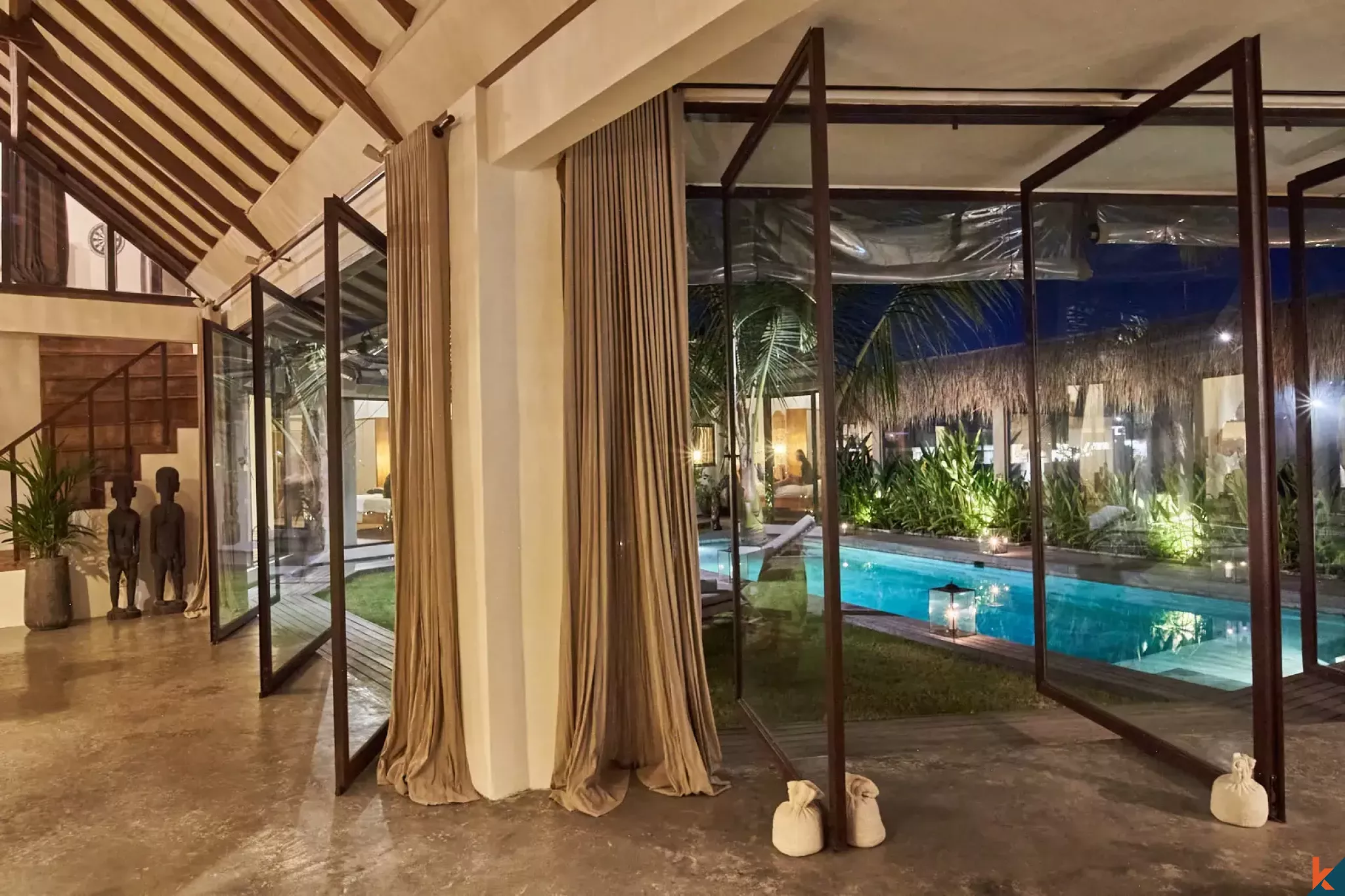 Gorgeous four bedrooms villa offering rare long lease in fashionable Umalas area