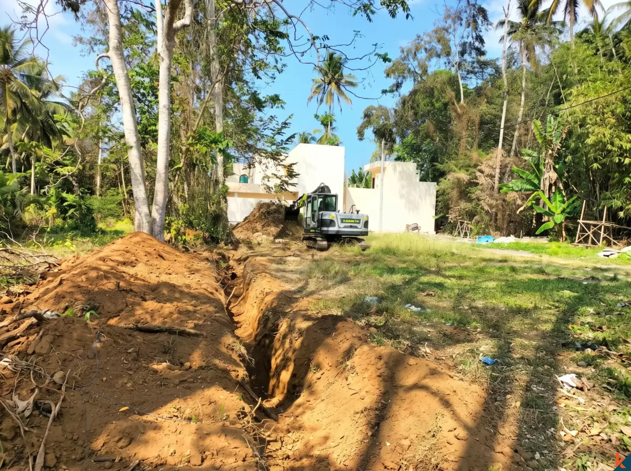 Tanah Hak Milik Langka 53 Are Tepi Sungai 3 Menit ke Pantai Pasut