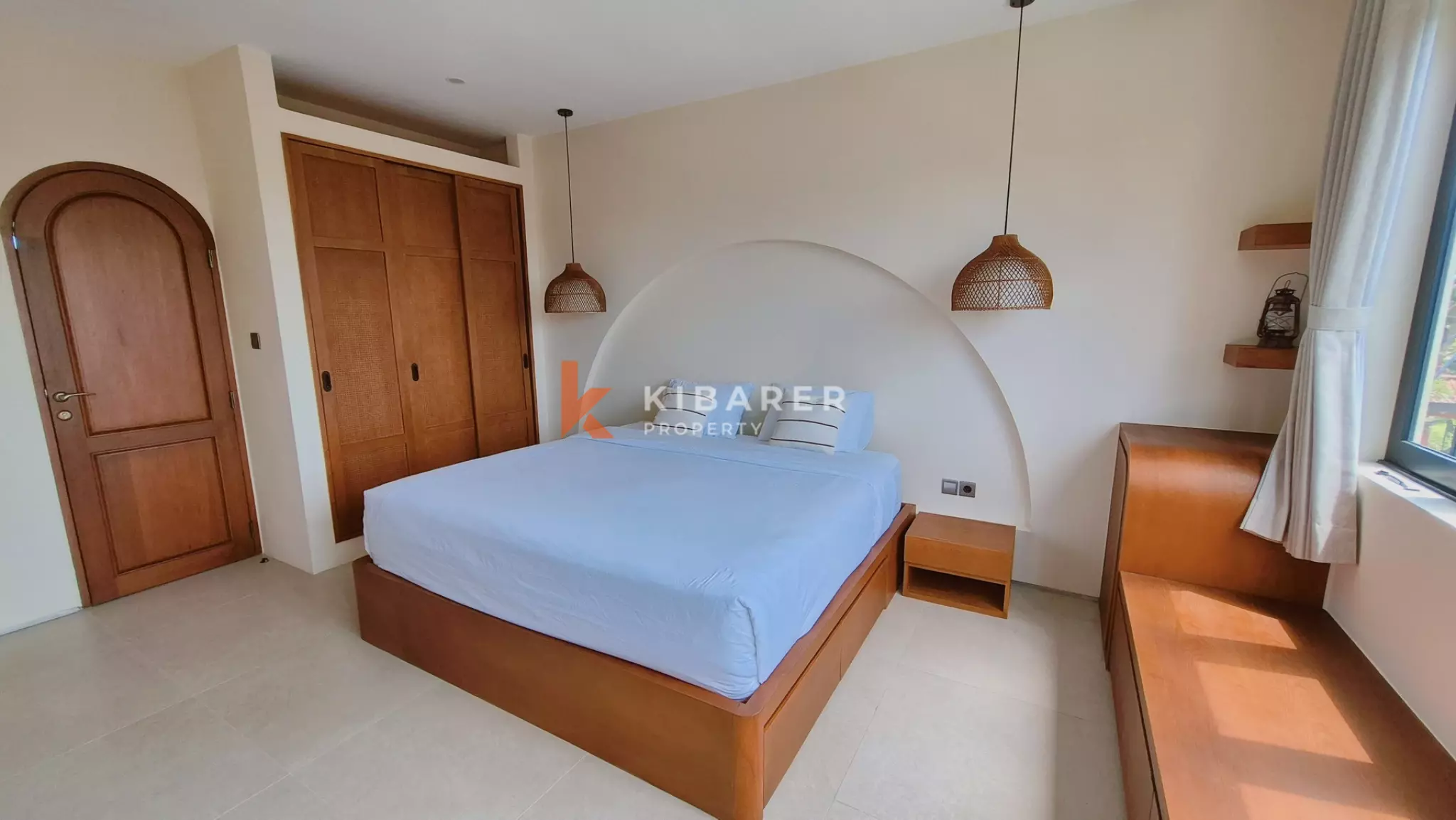 Oasis avec jardin et charme méditerranéen : villa de quatre chambres à Seminyak