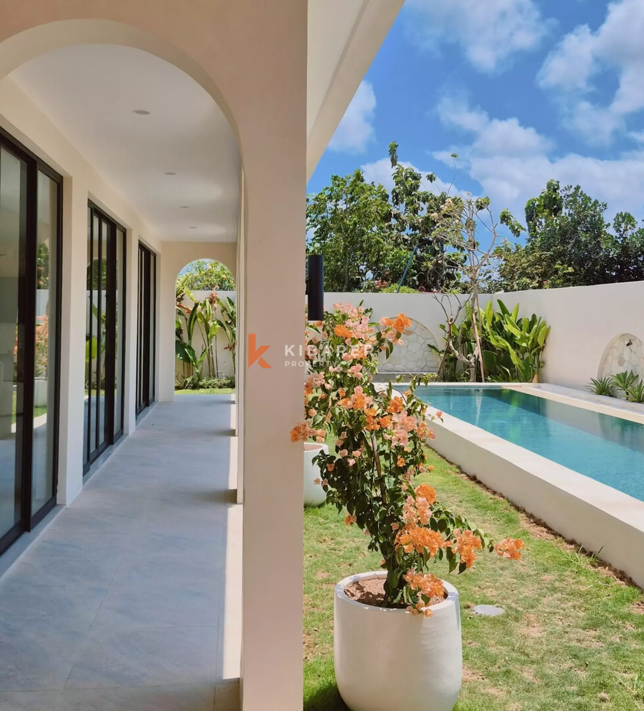 Oasis avec jardin et charme méditerranéen : villa de quatre chambres à Seminyak