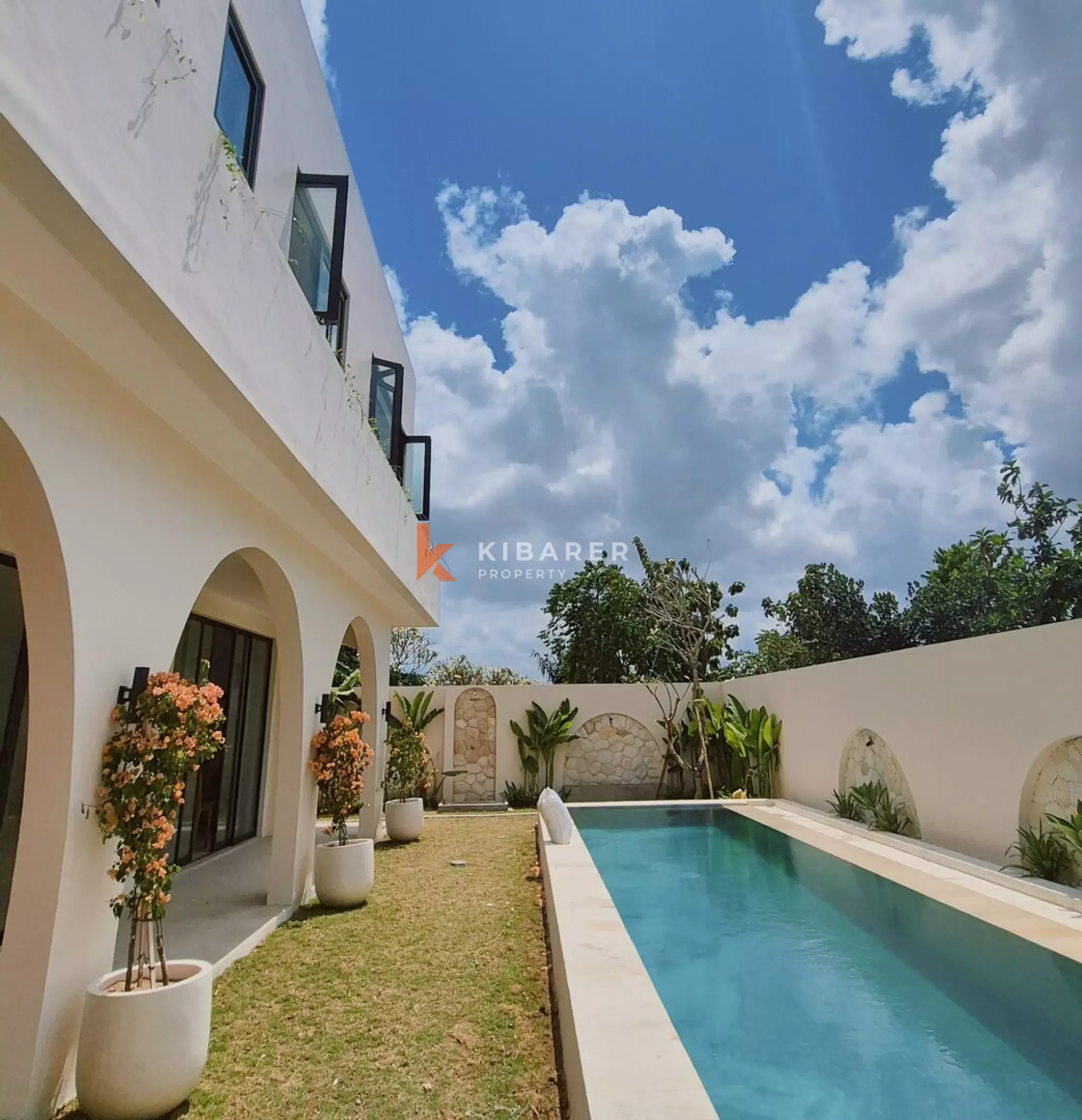 Oasis avec jardin et charme méditerranéen : villa de quatre chambres à Seminyak