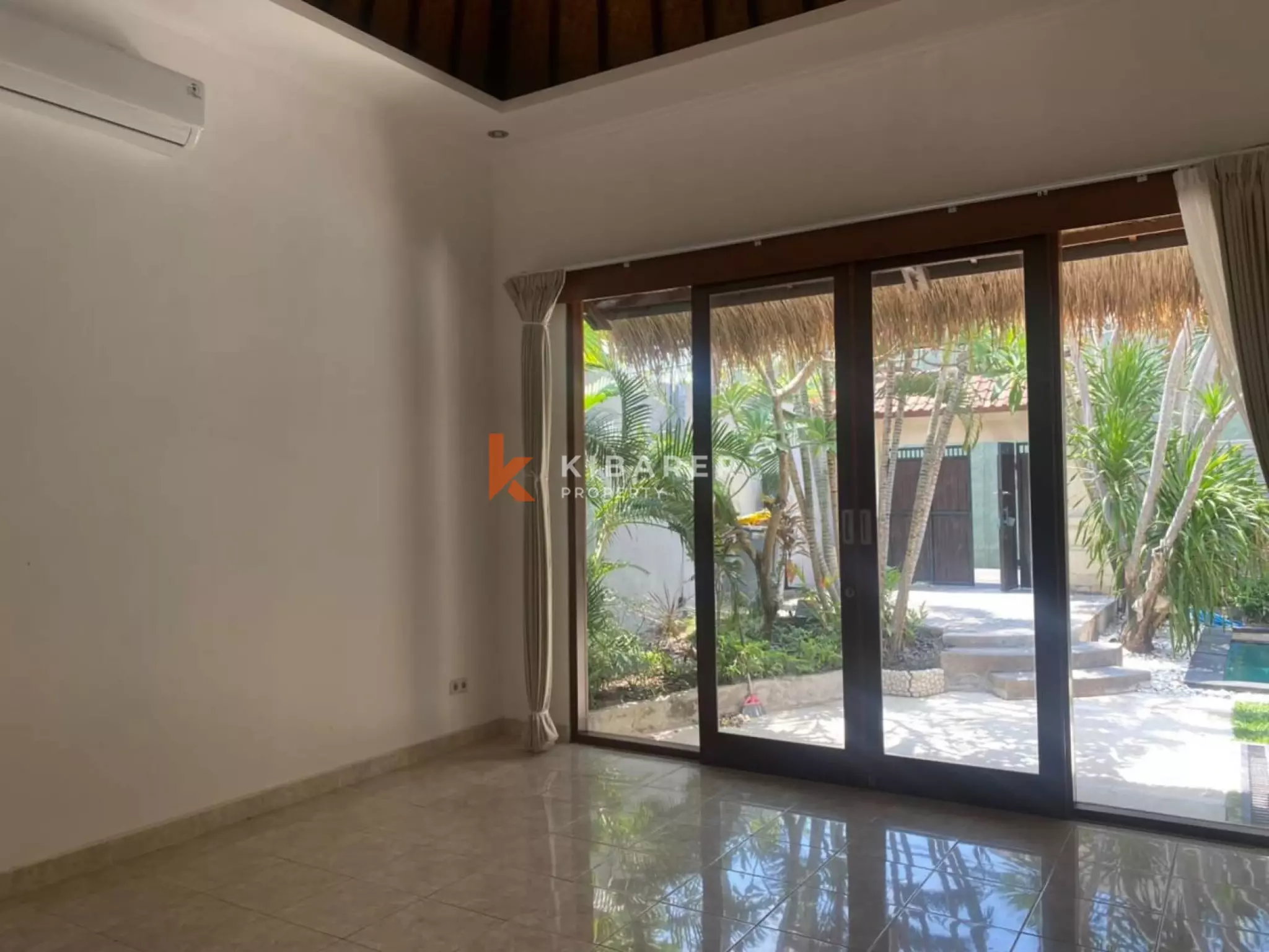 Emplacement stratégique pour un investissement – ​​Villa non meublée de deux chambres à Seminyak