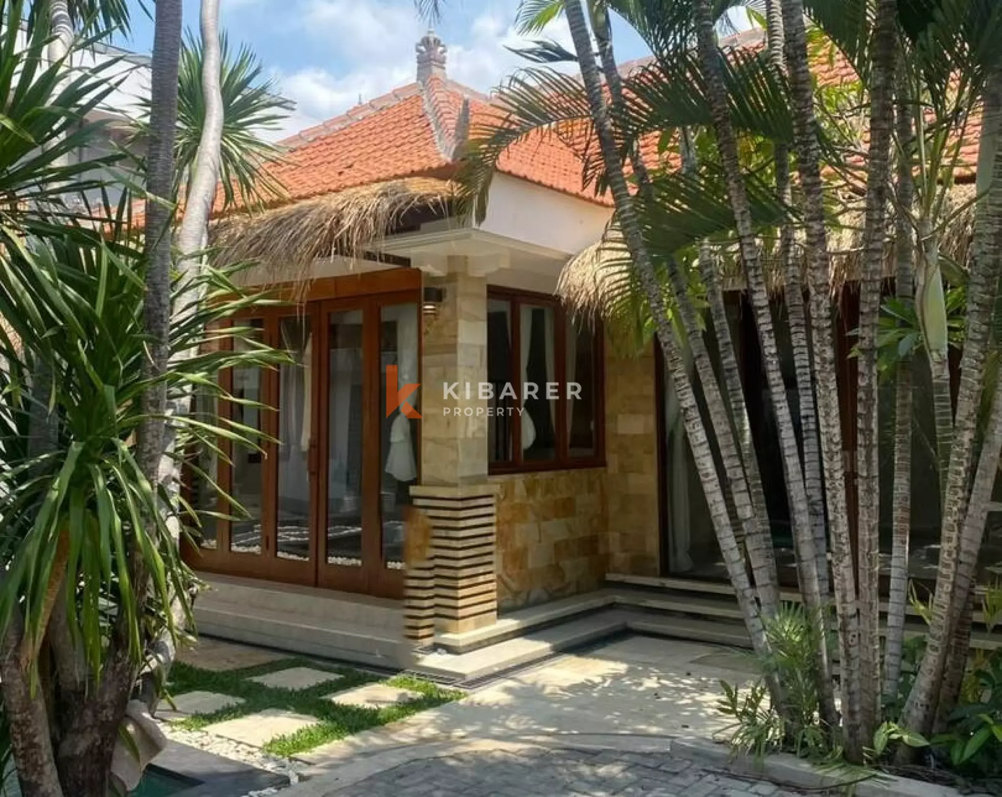 Emplacement stratégique pour un investissement – ​​Villa non meublée de deux chambres à Seminyak