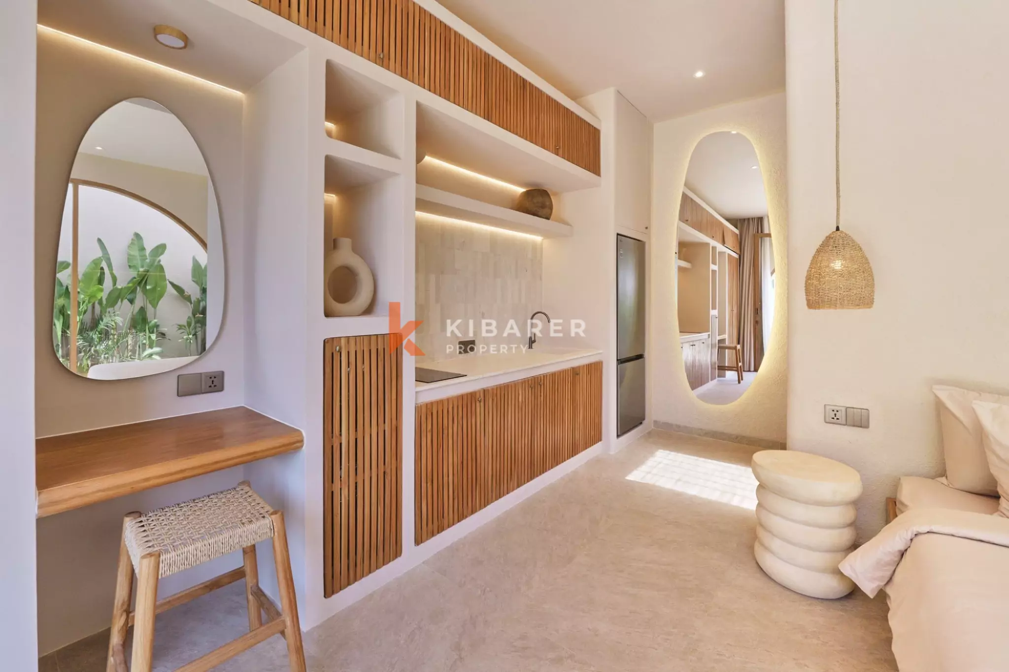 Tropical One-Bedroom Pool Villa with Elegant Arched Design and Private Garden in Uluwatu