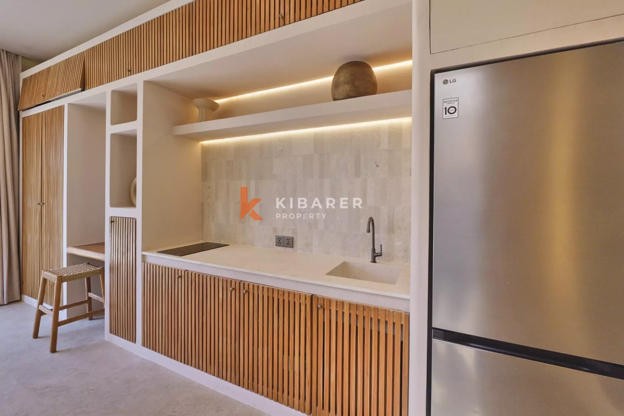 Tropical One-Bedroom Pool Villa with Elegant Arched Design and Private Garden in Uluwatu