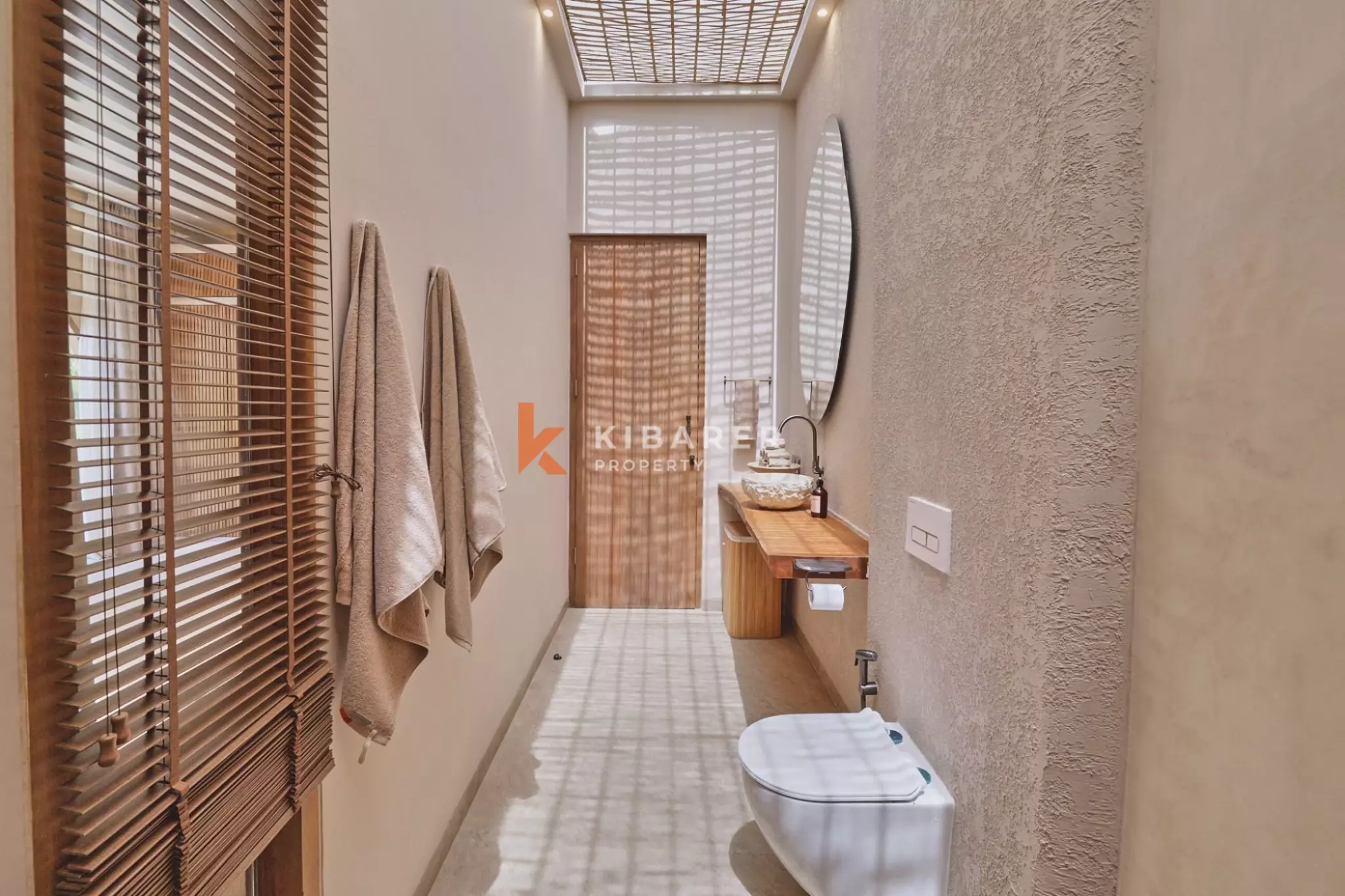 Tropical One-Bedroom Pool Villa with Elegant Arched Design and Private Garden in Uluwatu