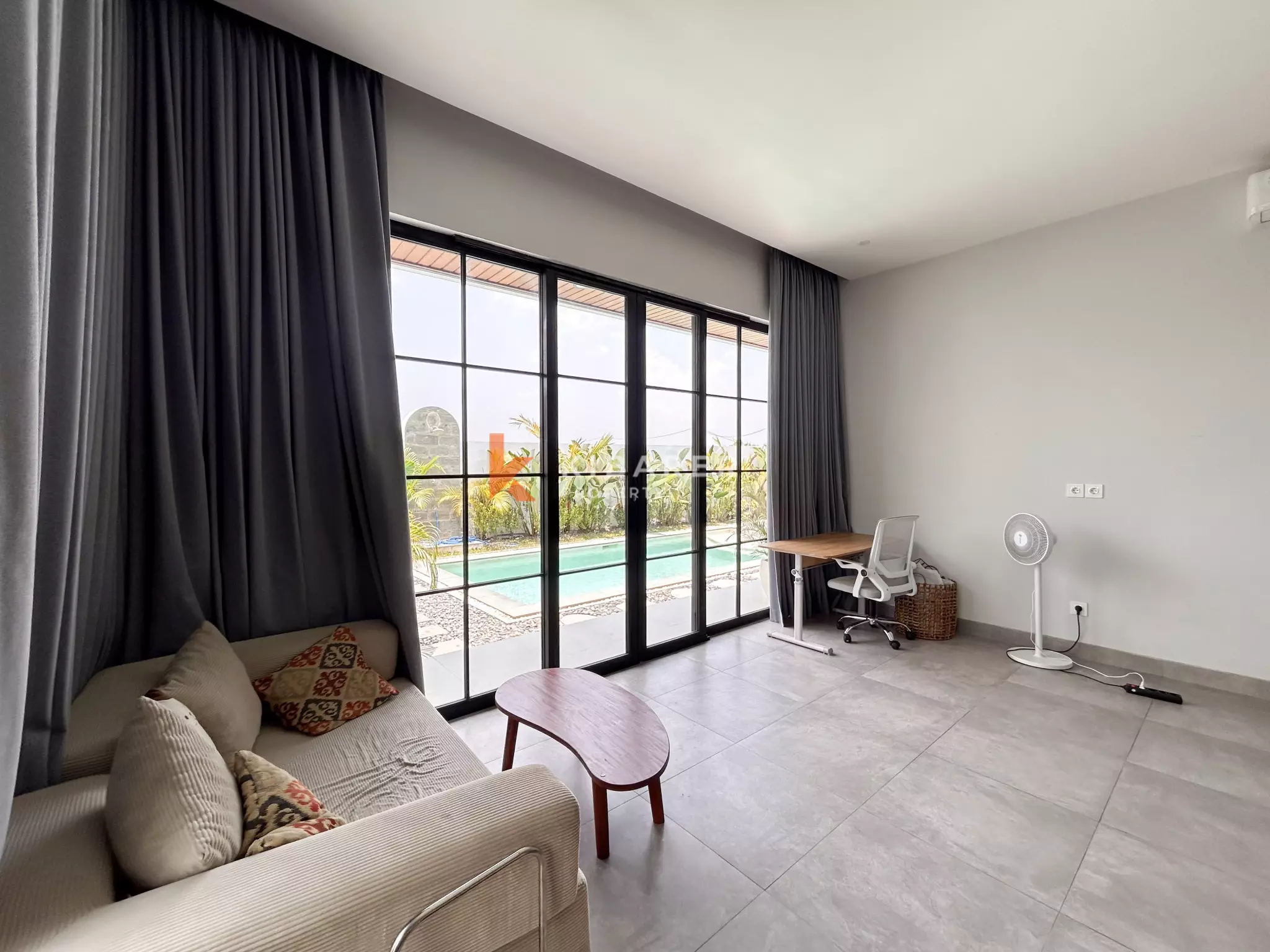 Spacious Two-Bedroom Villa with Large Pool and Tropical Garden in Munggu