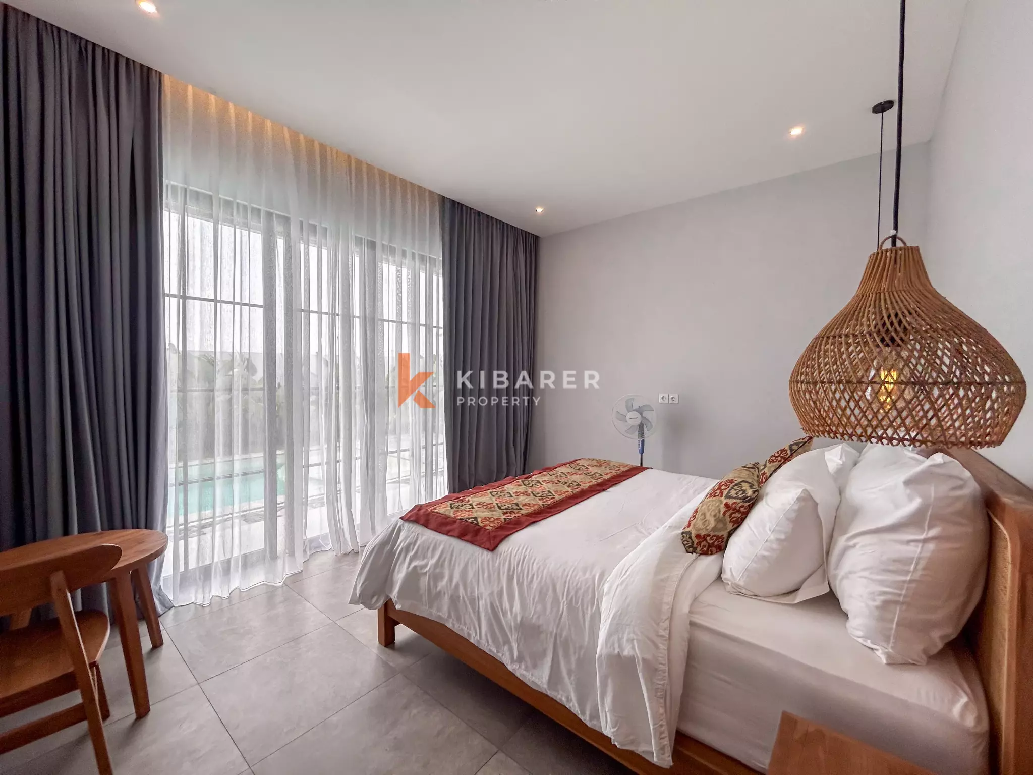 Spacious Two-Bedroom Villa with Large Pool and Tropical Garden in Munggu